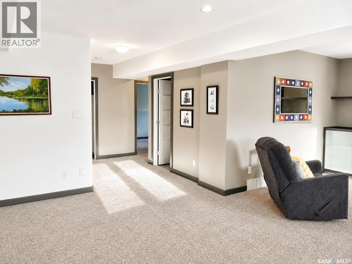 1 Glen Howard Way Property Photo 31