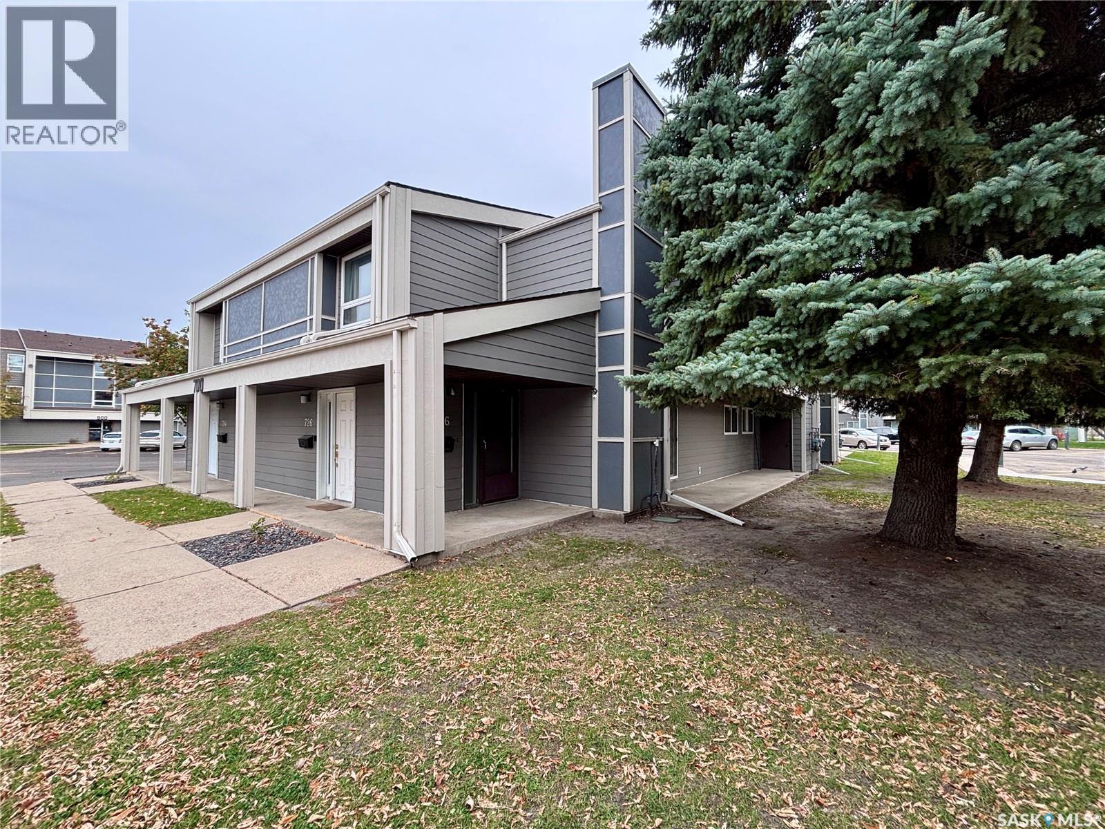 716 425 115th Street E Property Photo 1