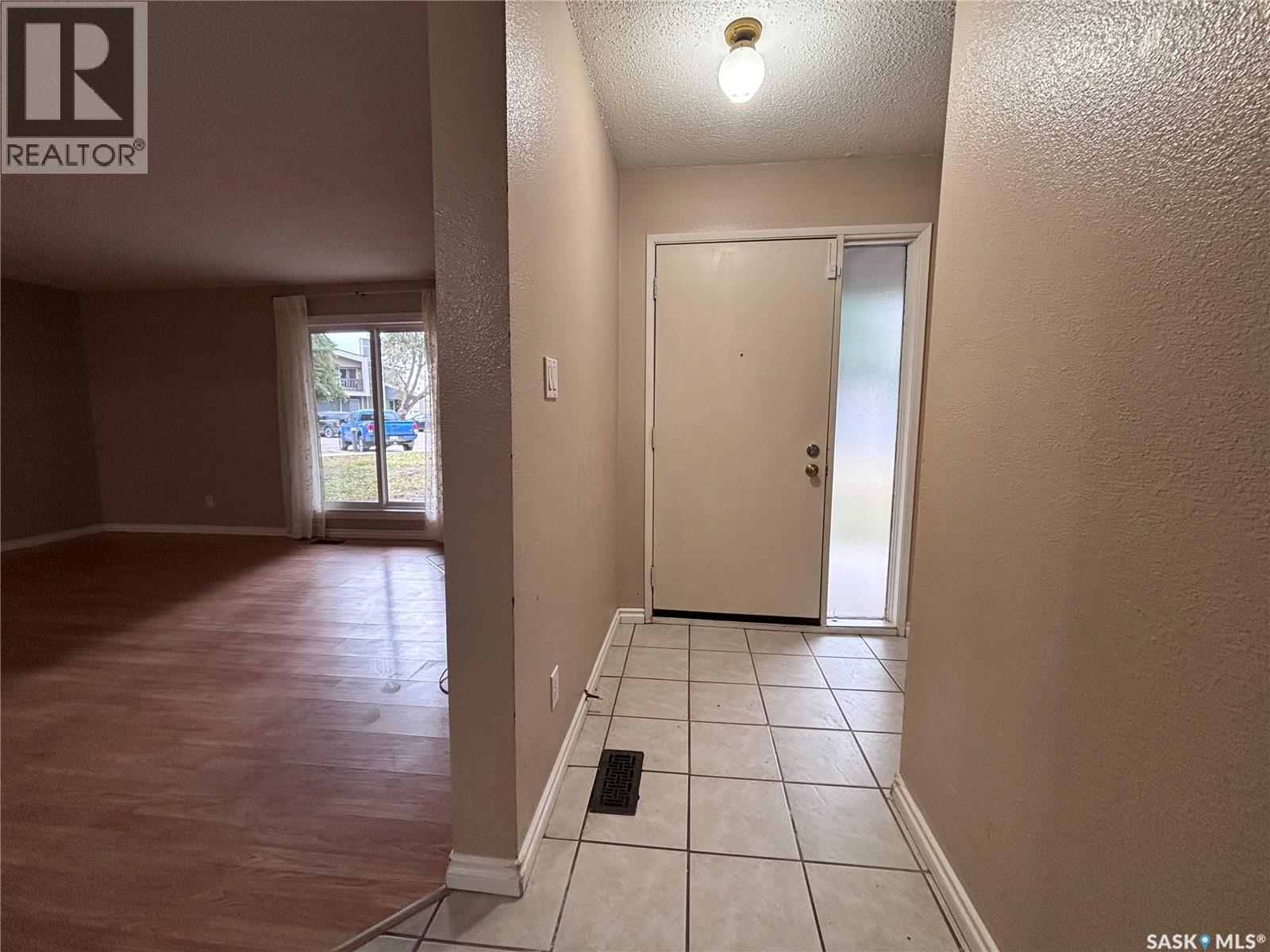 716 425 115th Street E Property Photo 3