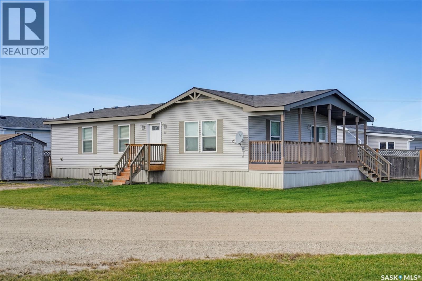 13 401 Railway Avenue Property Photo 2