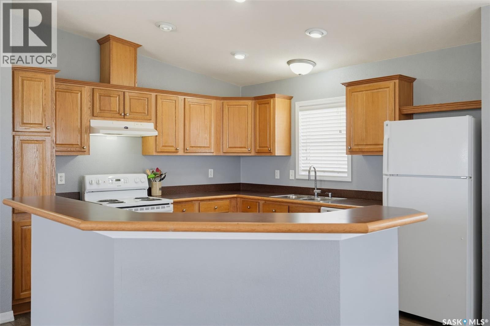 13 401 Railway Avenue Property Photo 9