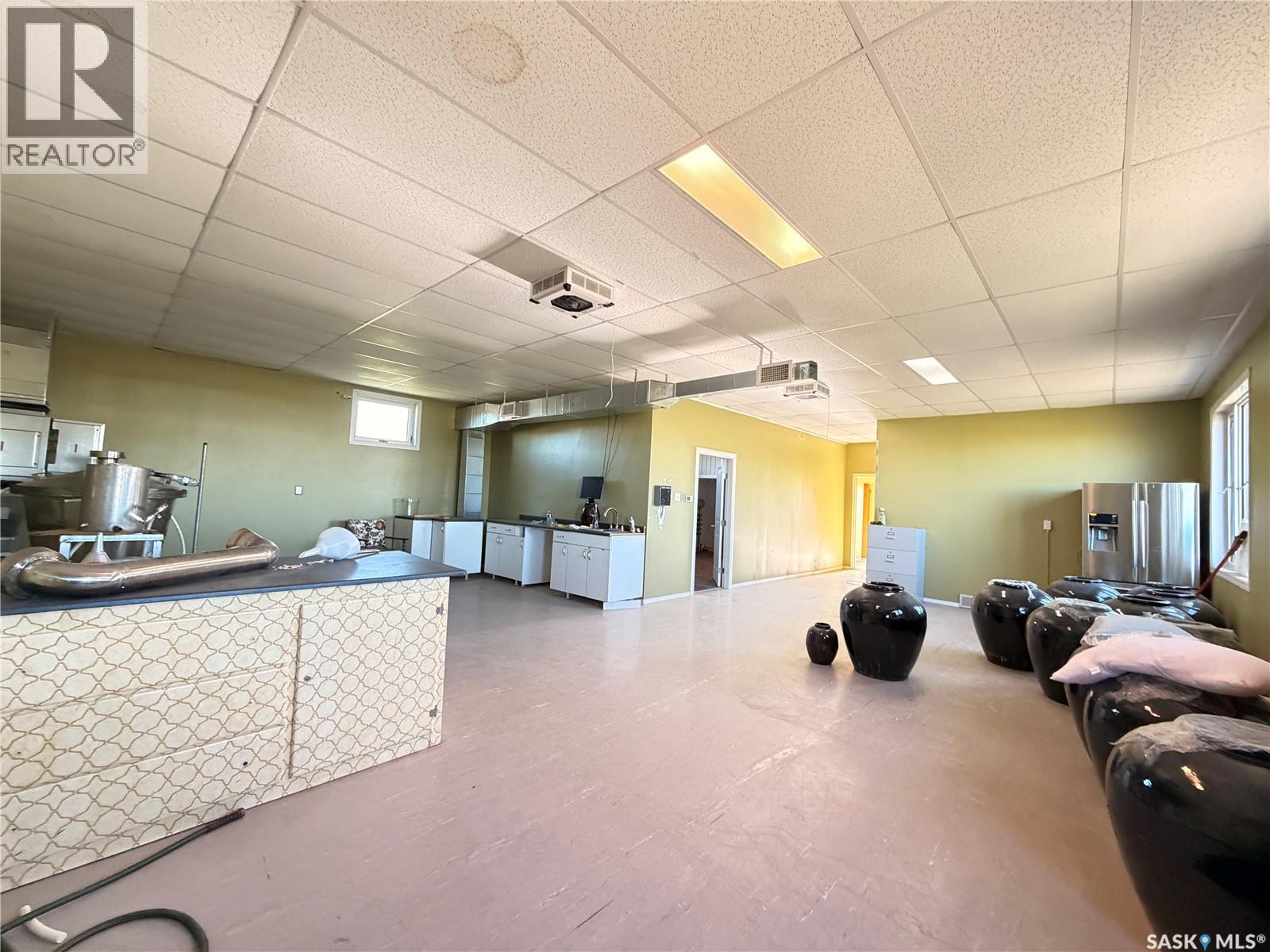 100 Industrial Drive Property Photo 15