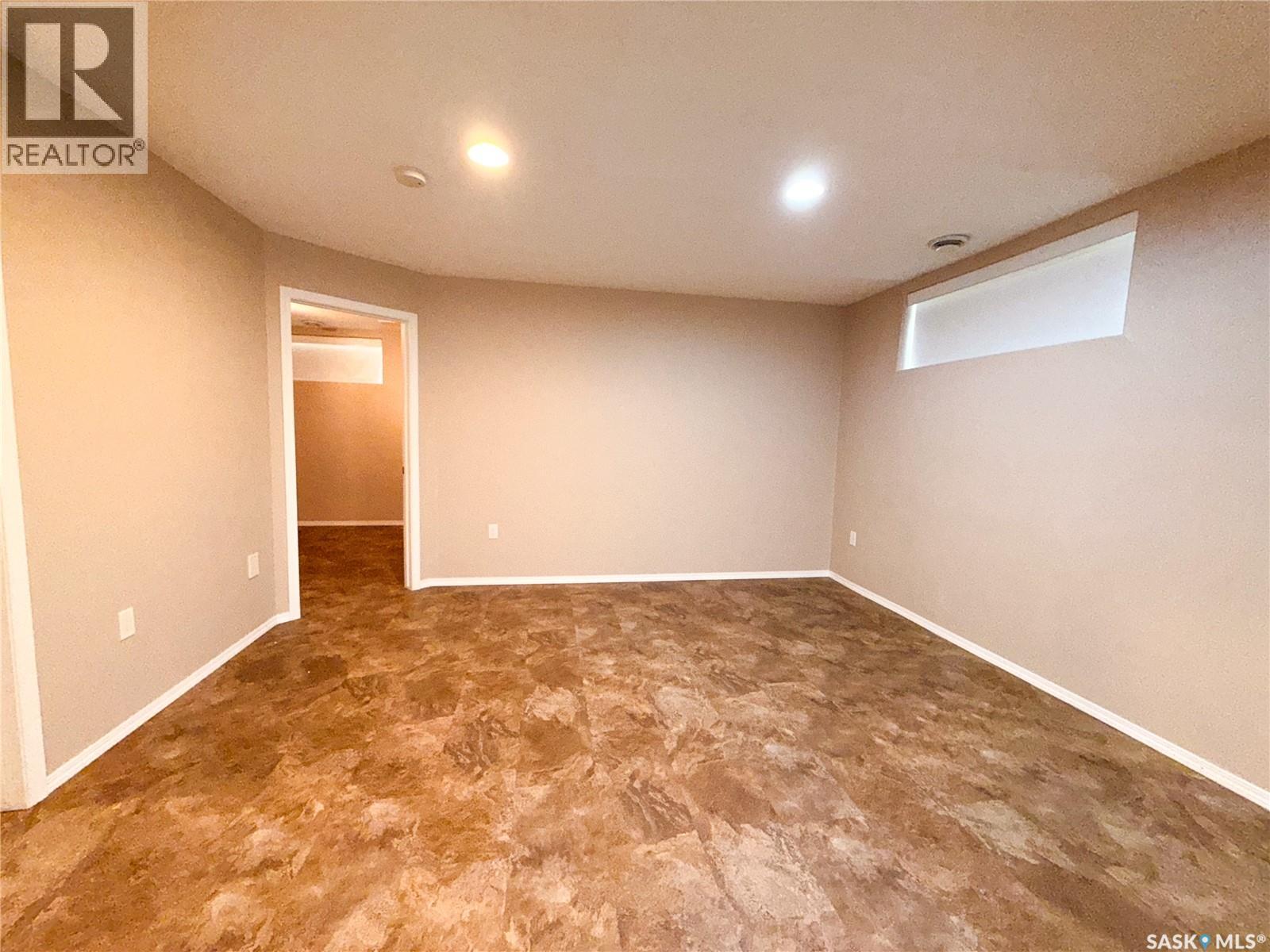 725 Centre Street Property Photo 14