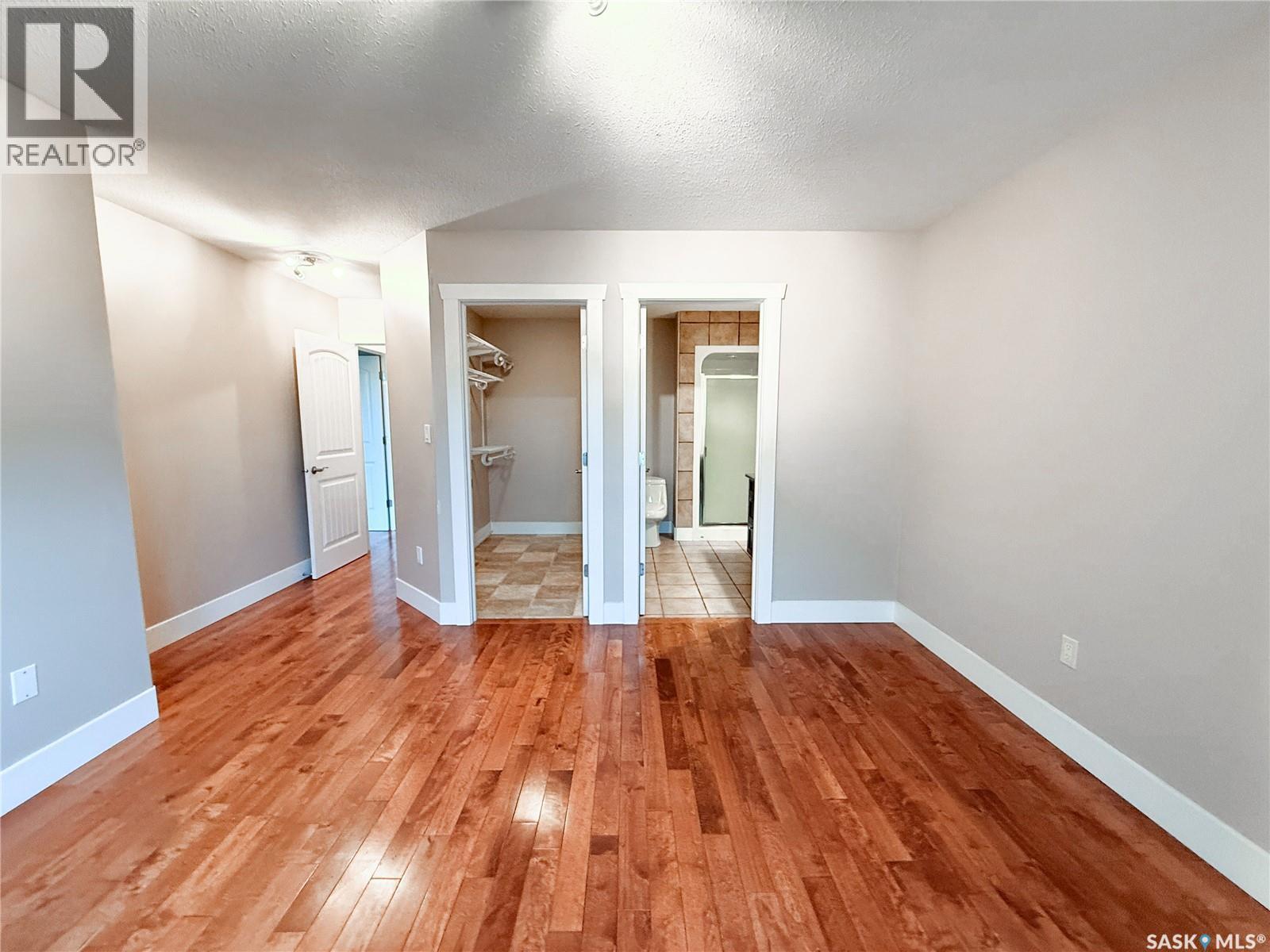 725 Centre Street Property Photo 28