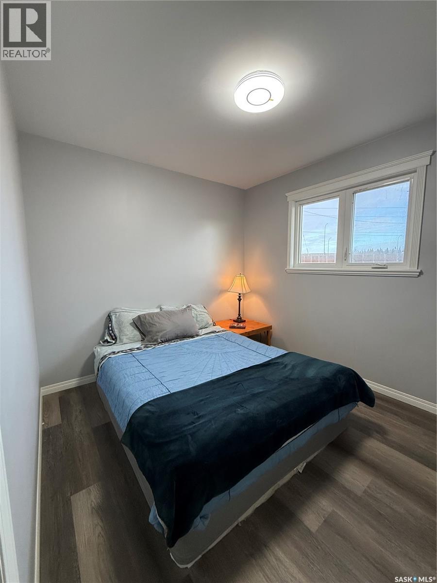801 Lorne Street W Property Photo 7