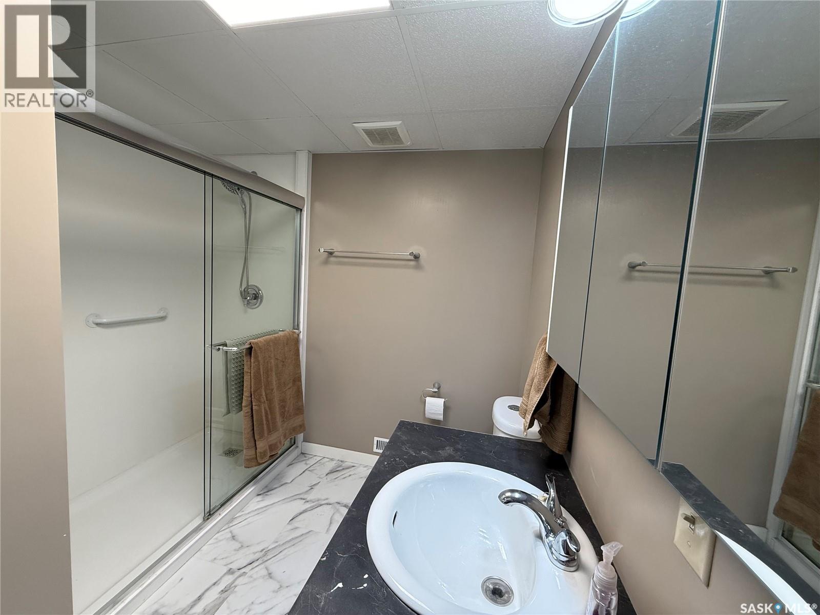 801 Lorne Street W Property Photo 17