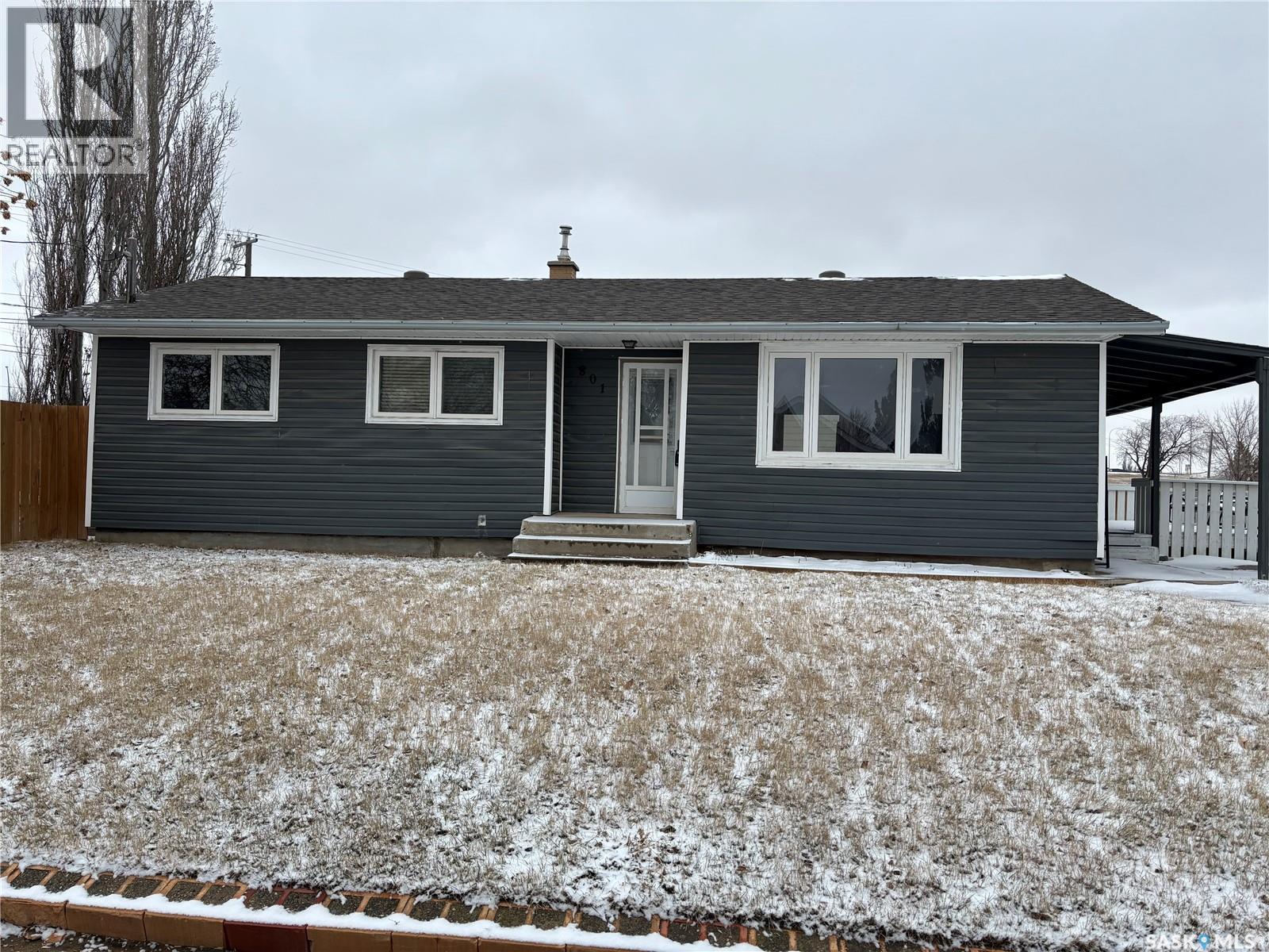 801 Lorne Street W Property Photo 21