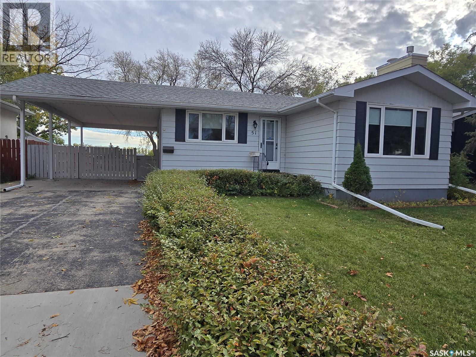 51 Sibbald Crescent Property Photo 1