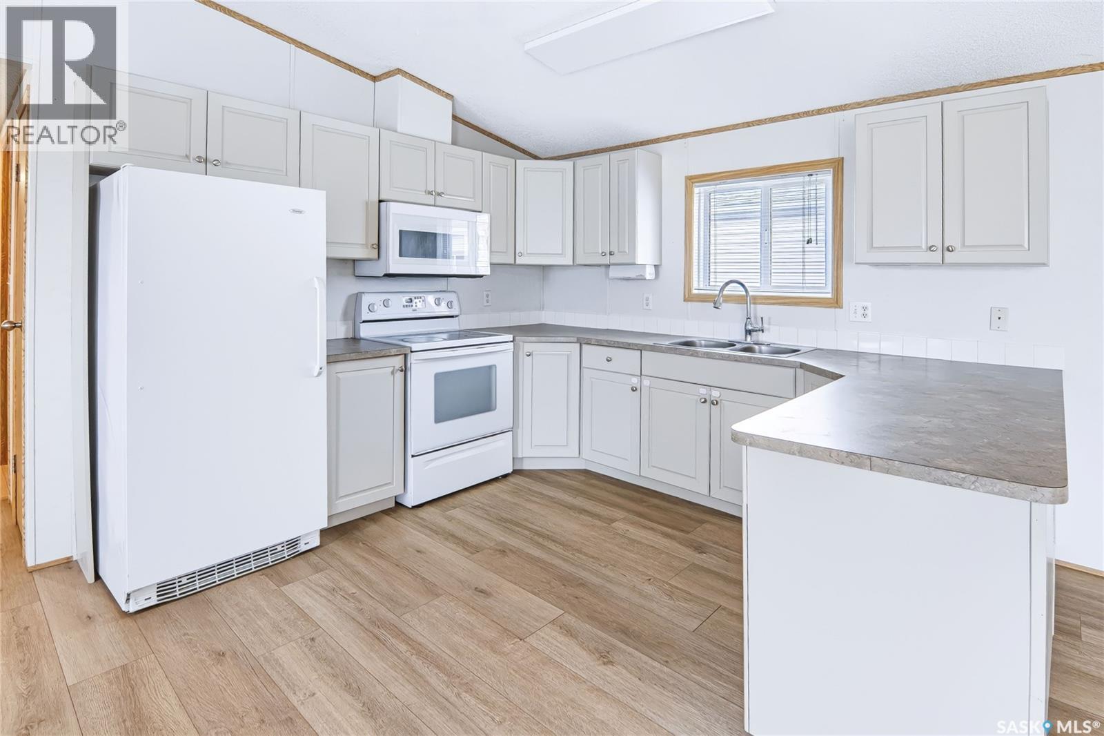 119 Railway Avenue Property Photo 11