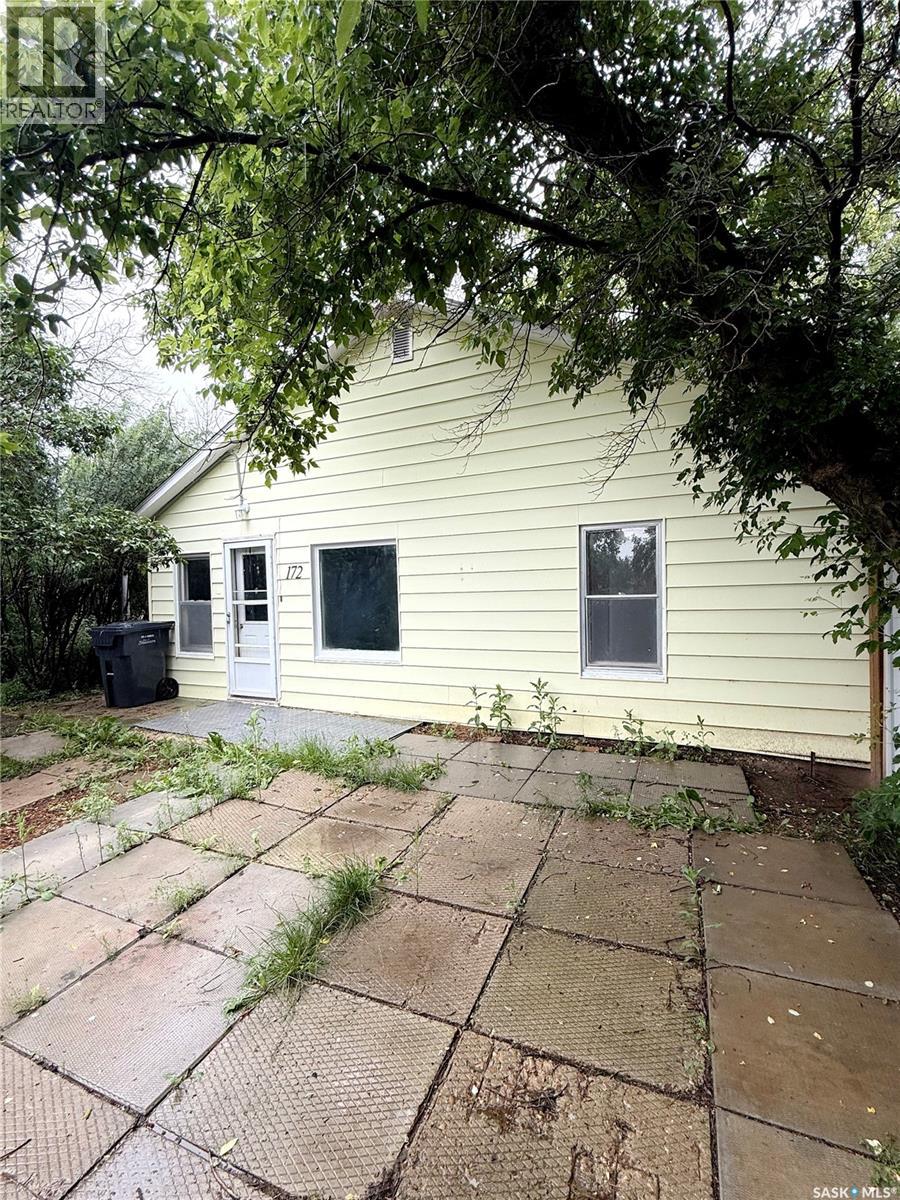 172 4th Street E Property Photo 1