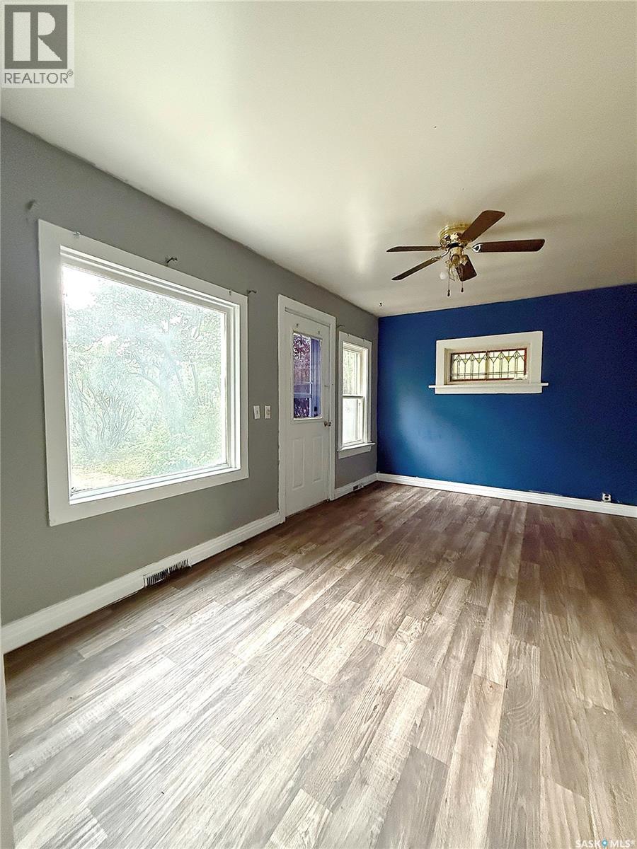 172 4th Street E Property Photo 4