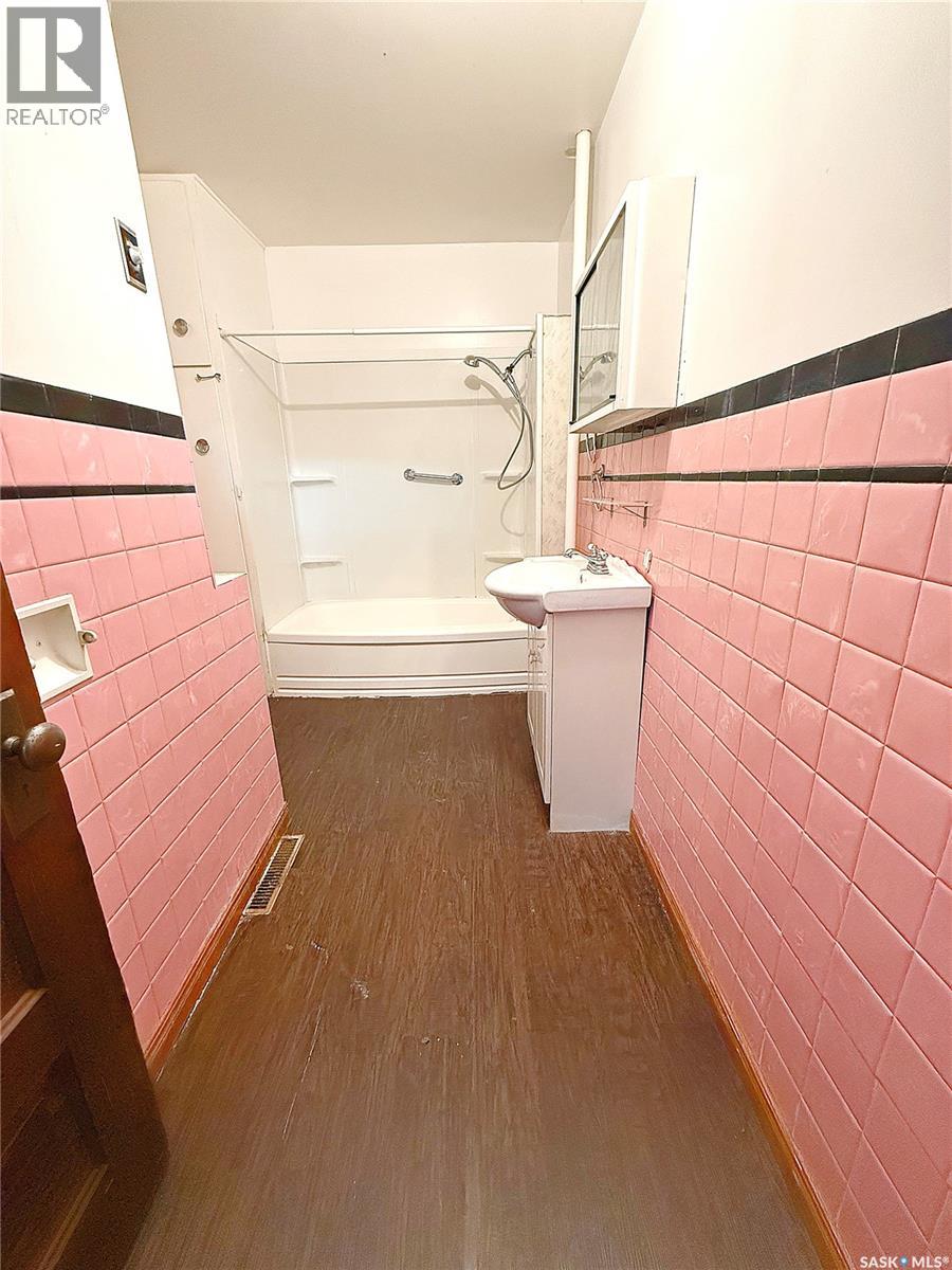 172 4th Street E Property Photo 8