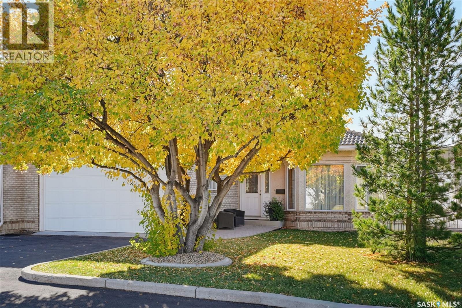 32 315 Bayview Crescent Property Photo 2