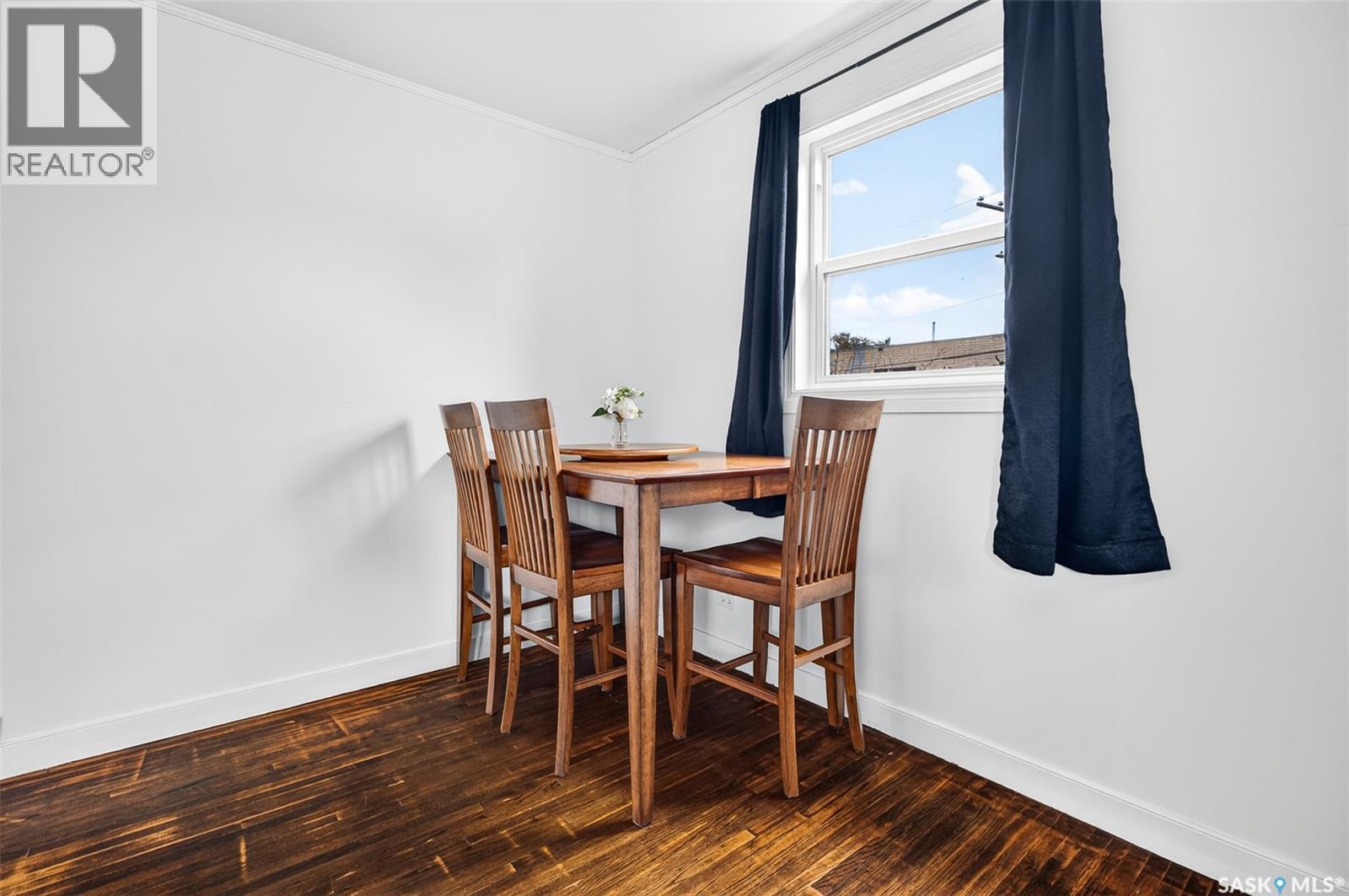 506 Lillooet Street W Property Photo 11