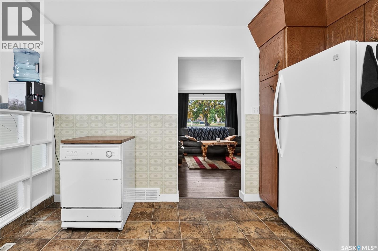 506 Lillooet Street W Property Photo 17