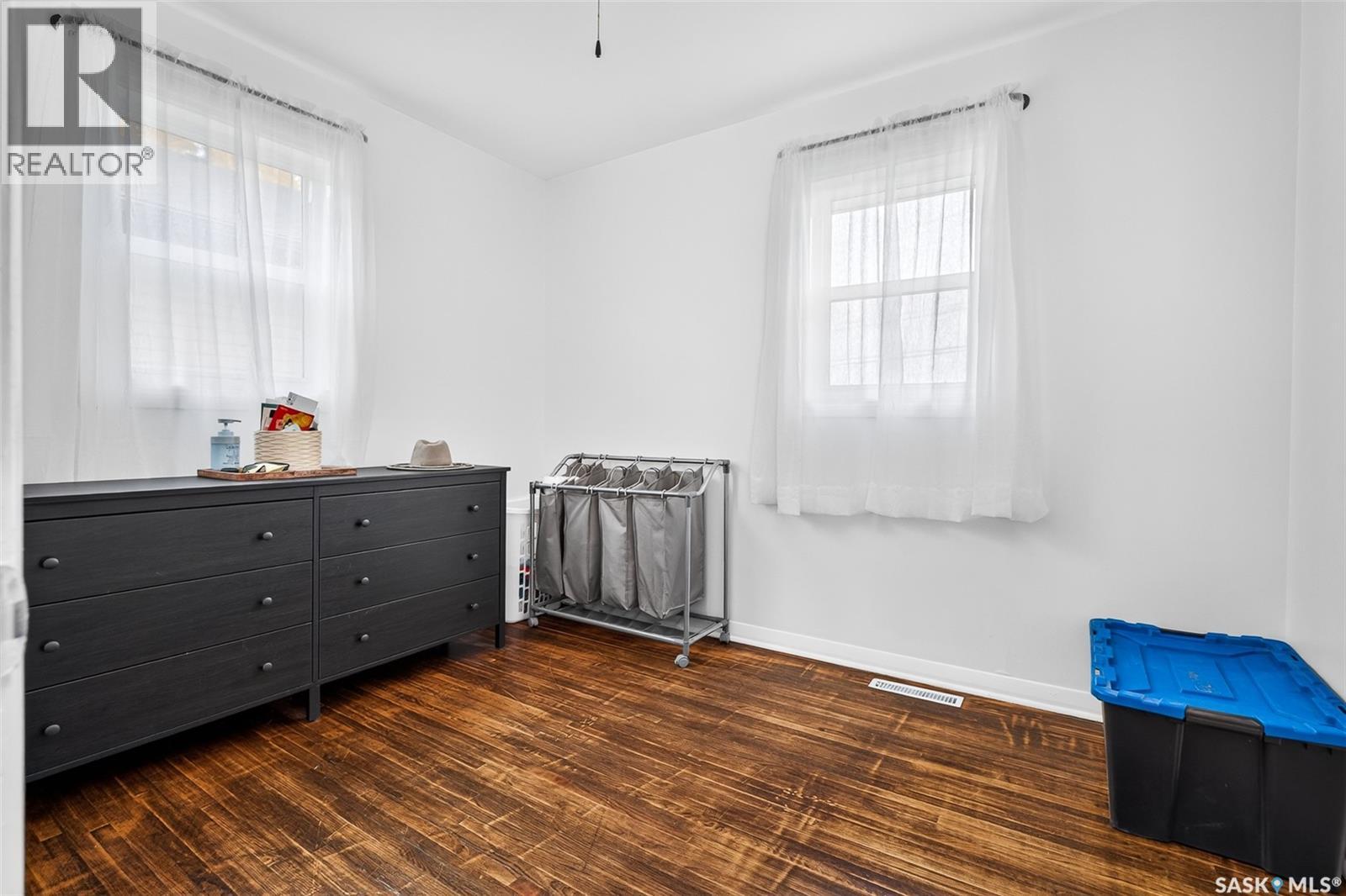 506 Lillooet Street W Property Photo 24