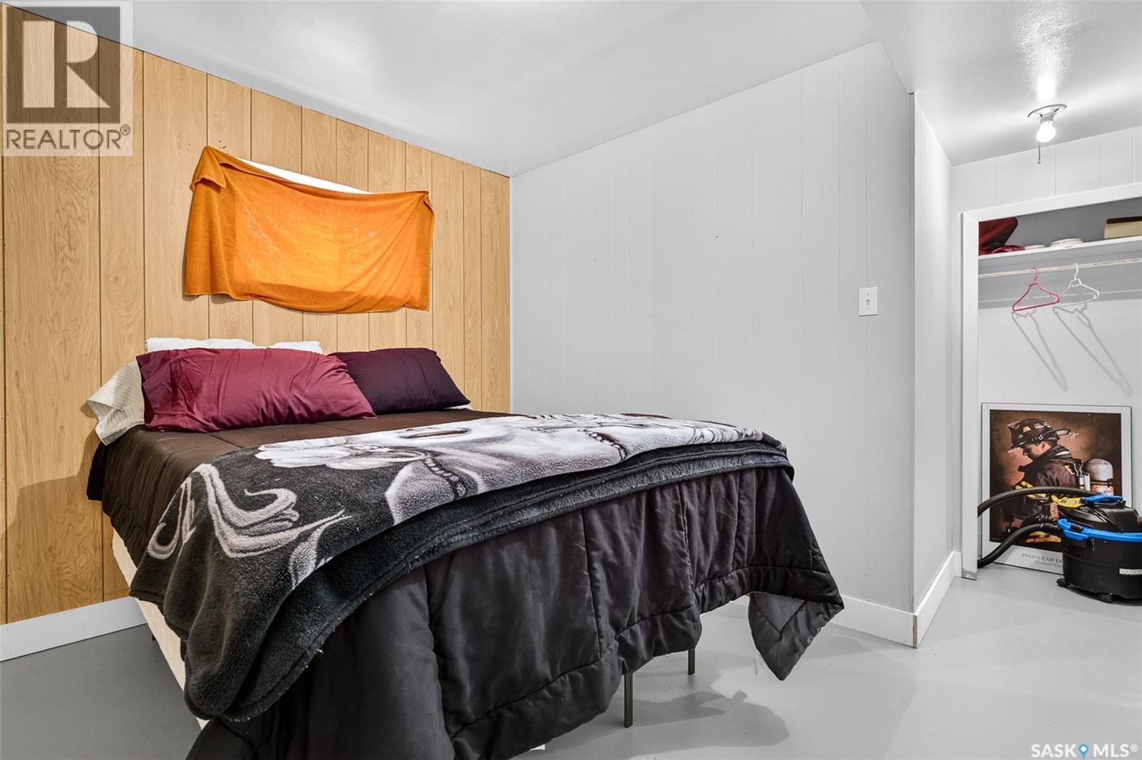 506 Lillooet Street W Property Photo 33