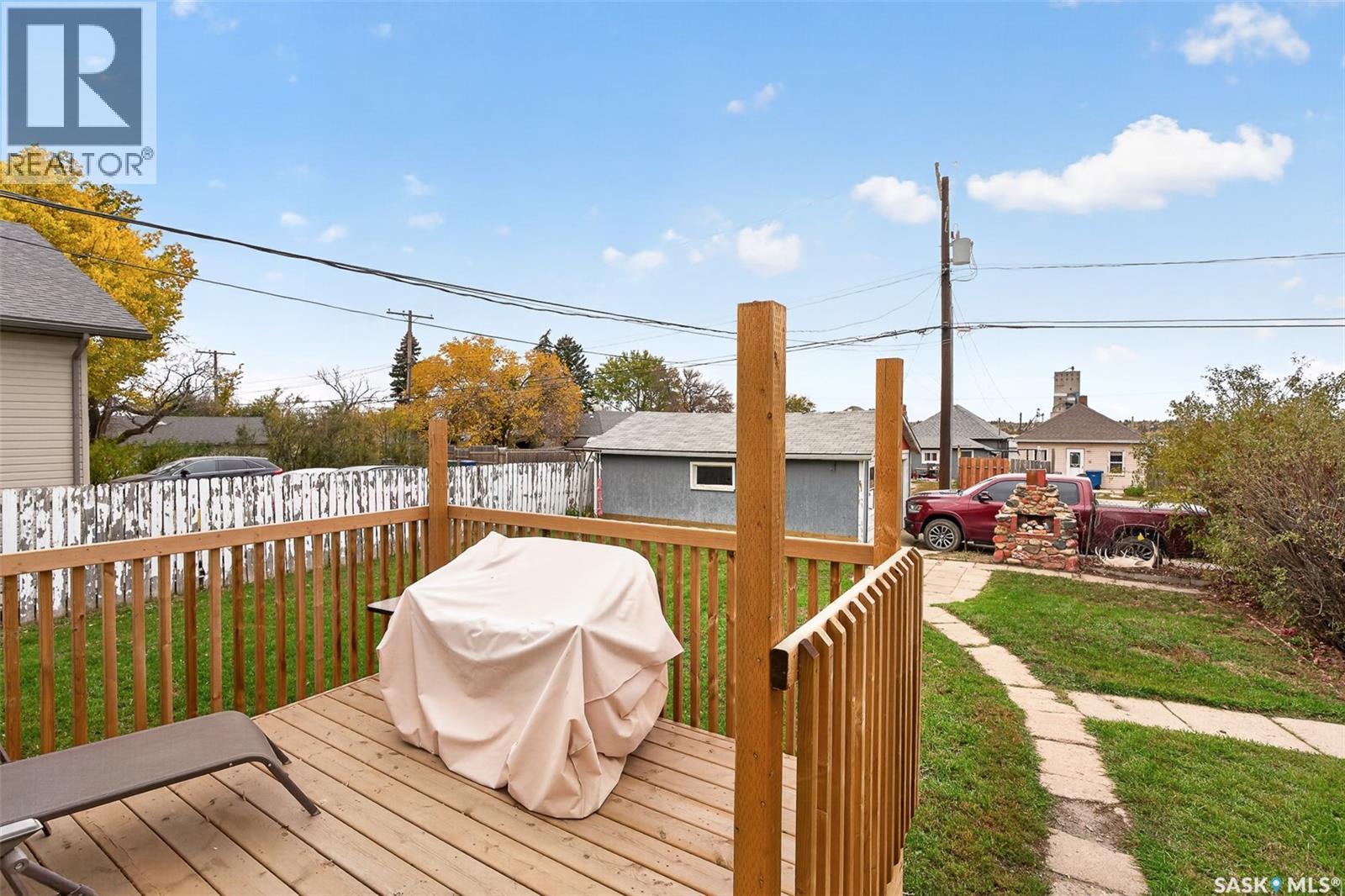 506 Lillooet Street W Property Photo 41