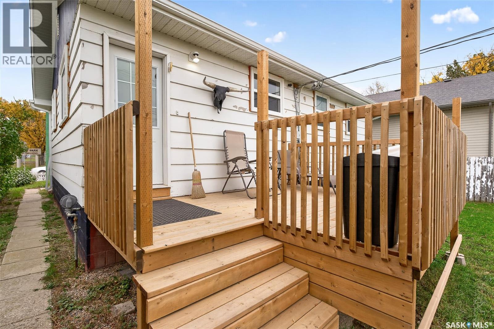 506 Lillooet Street W Property Photo 42