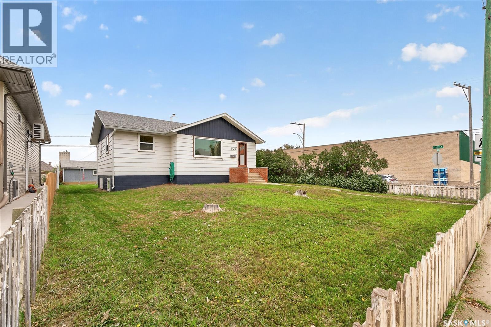 506 Lillooet Street W Property Photo 48