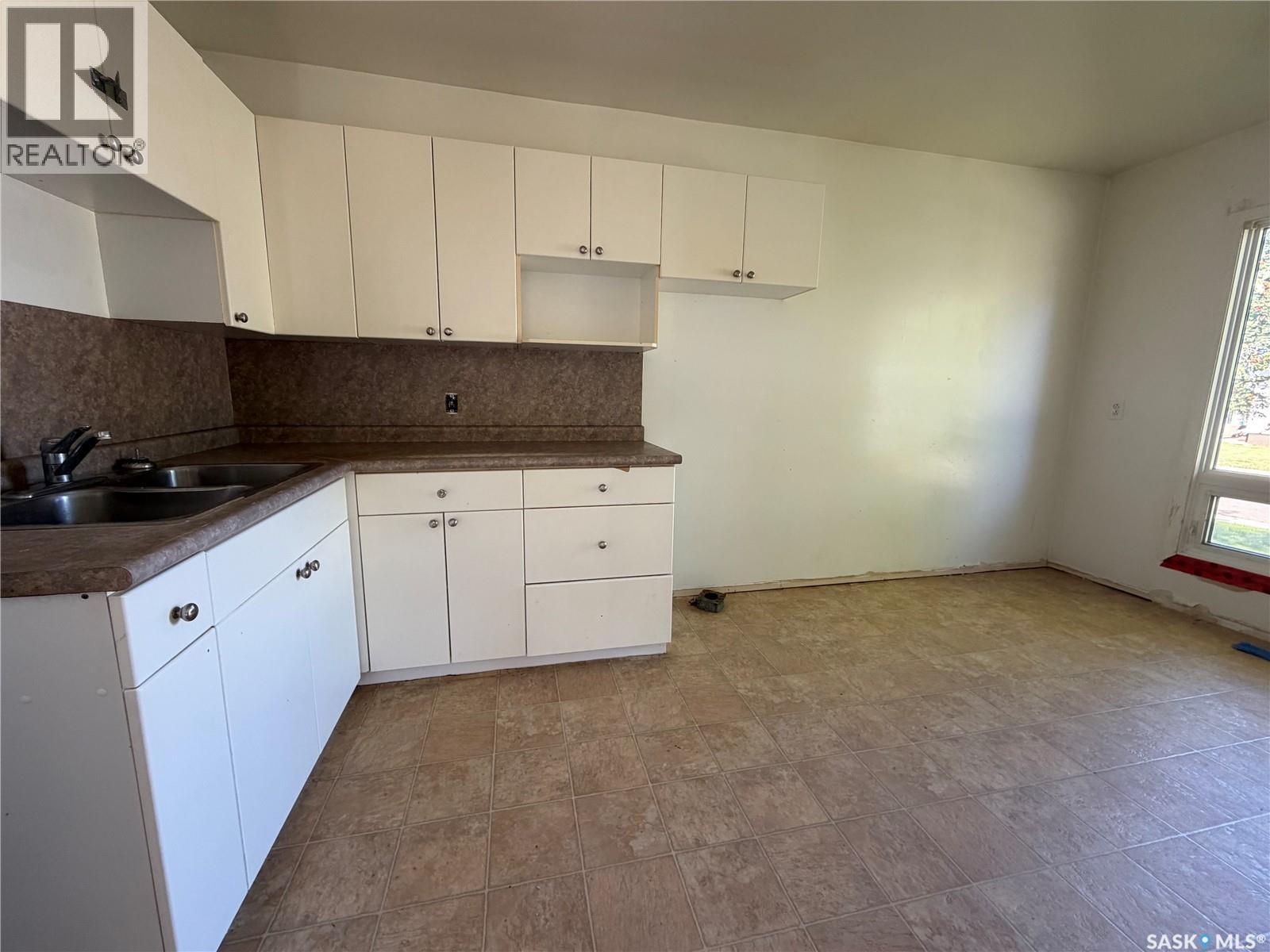 3347 3rd Avenue E Property Photo 8