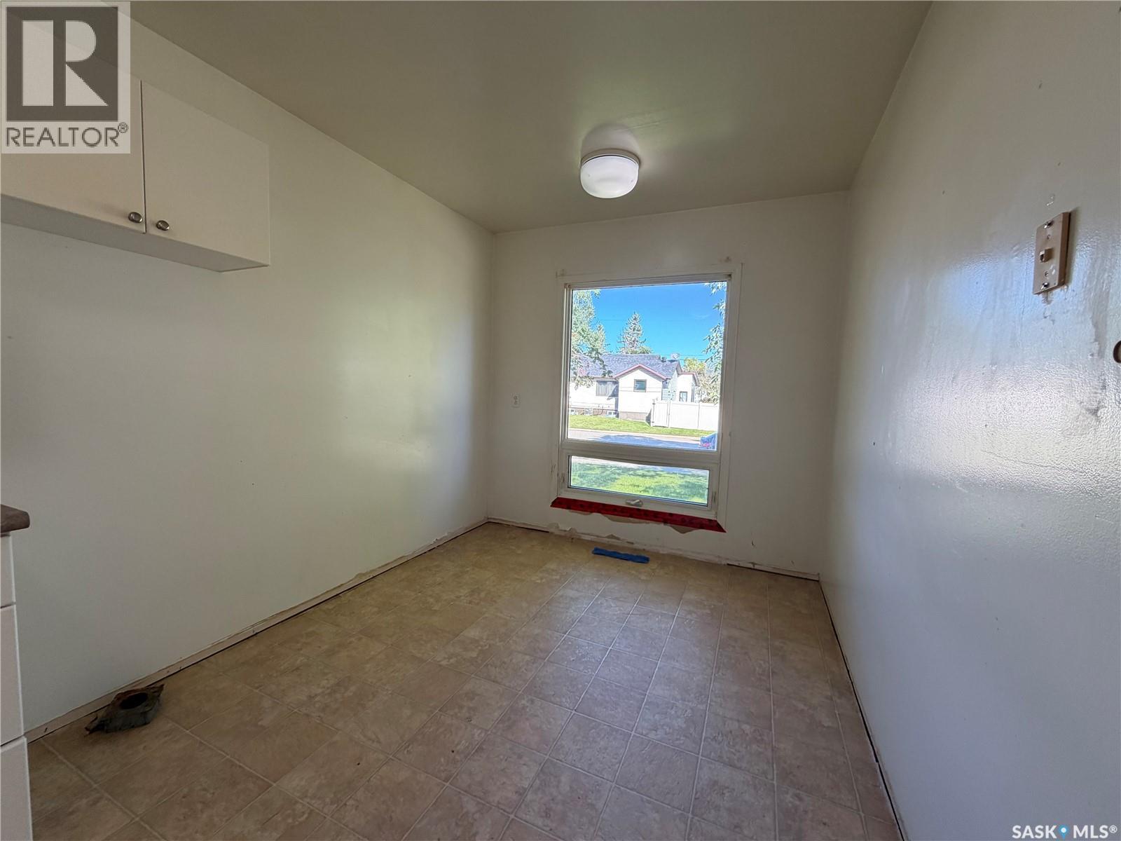 3347 3rd Avenue E Property Photo 9
