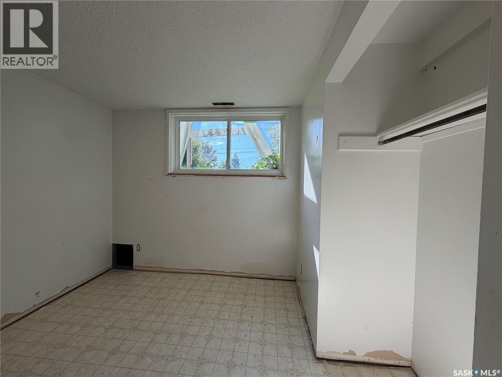3347 3rd Avenue E Property Photo 14