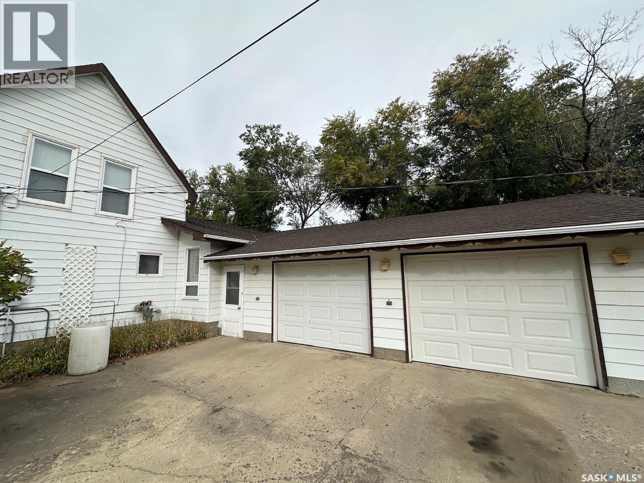 335 Main Street S Property Photo 5