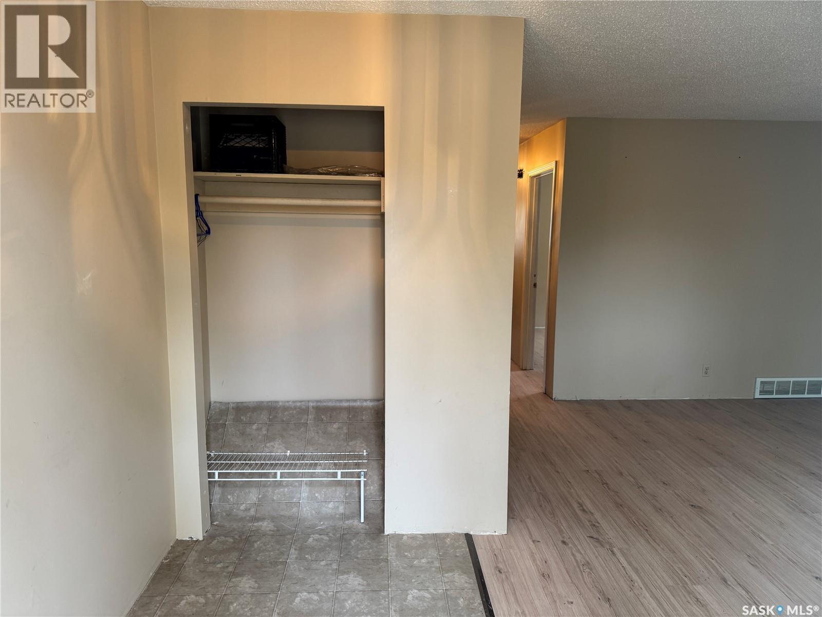 815 I Avenue S Property Photo 6
