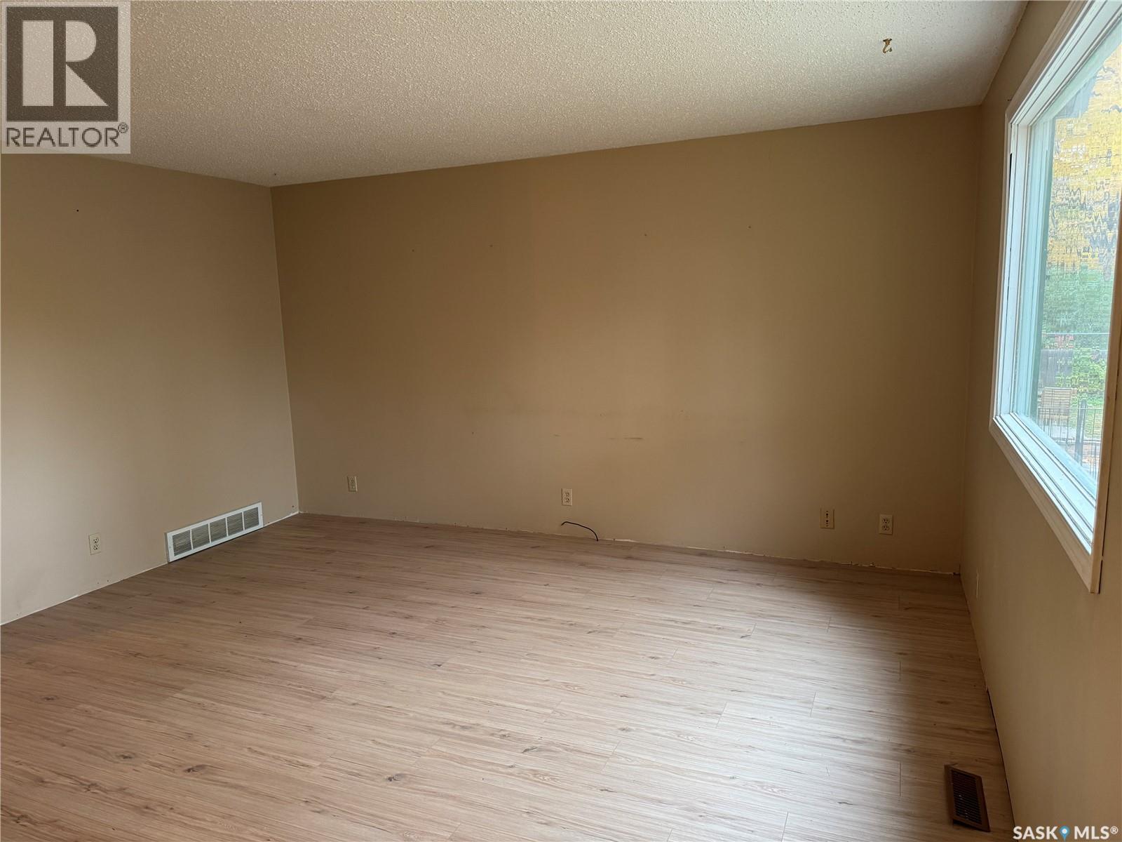 815 I Avenue S Property Photo 7