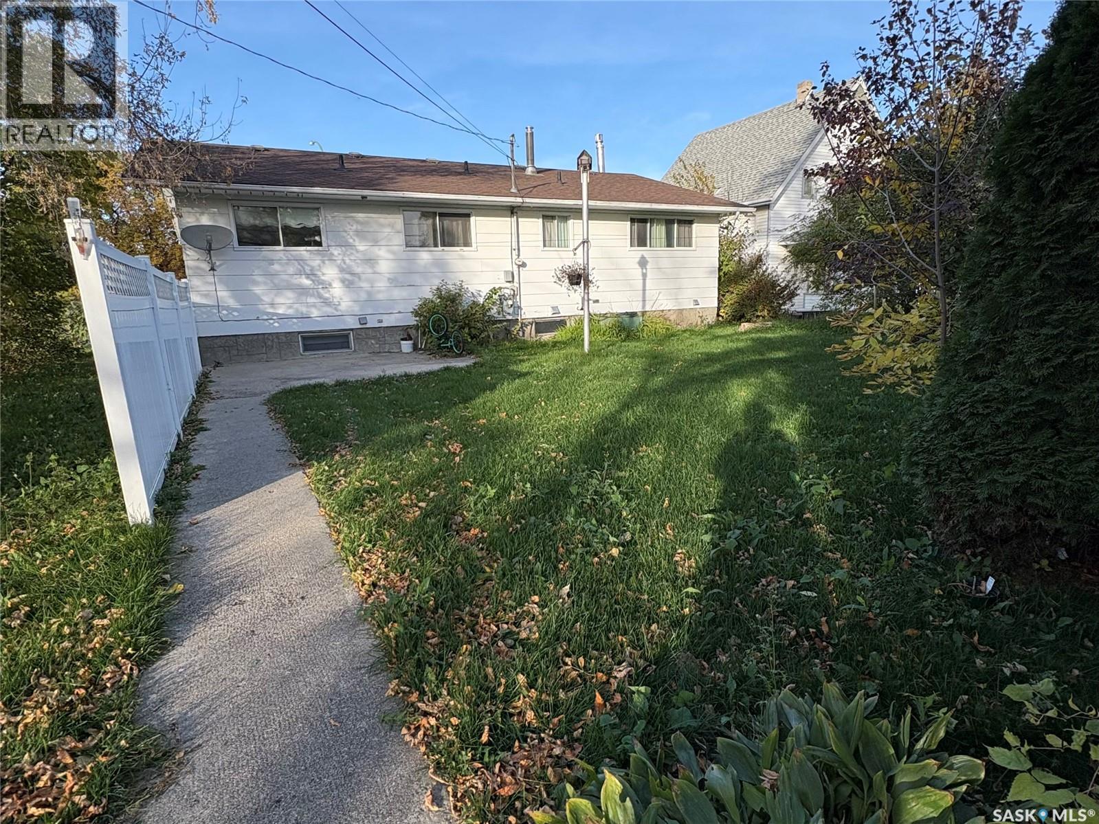 629 Main Street Property Photo 2