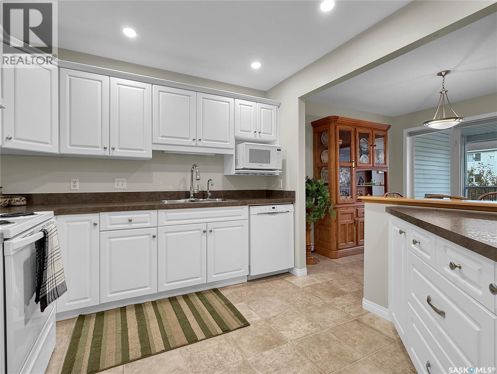 110 331 Macoun Drive Property Photo 12