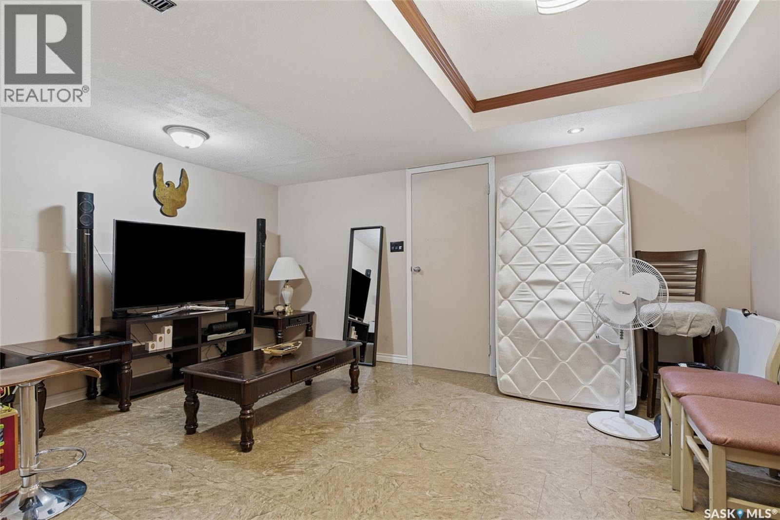 403 Sherry Crescent Property Photo 28
