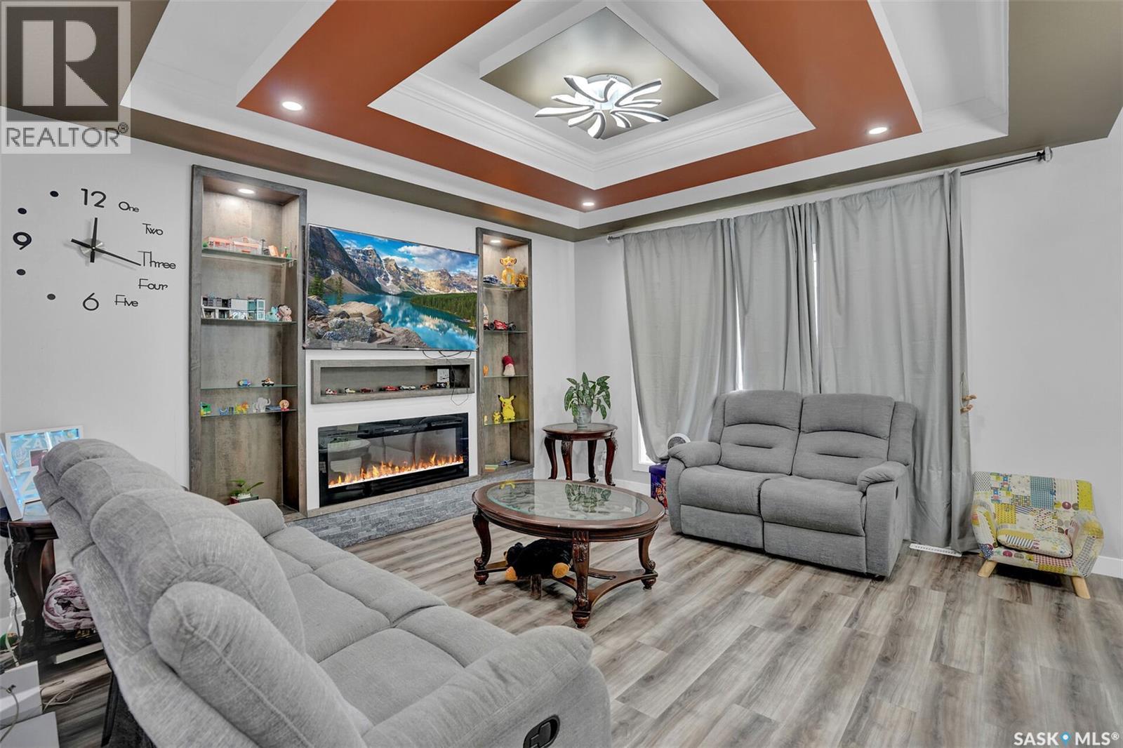 3204 Crosbie Crescent Property Photo 13