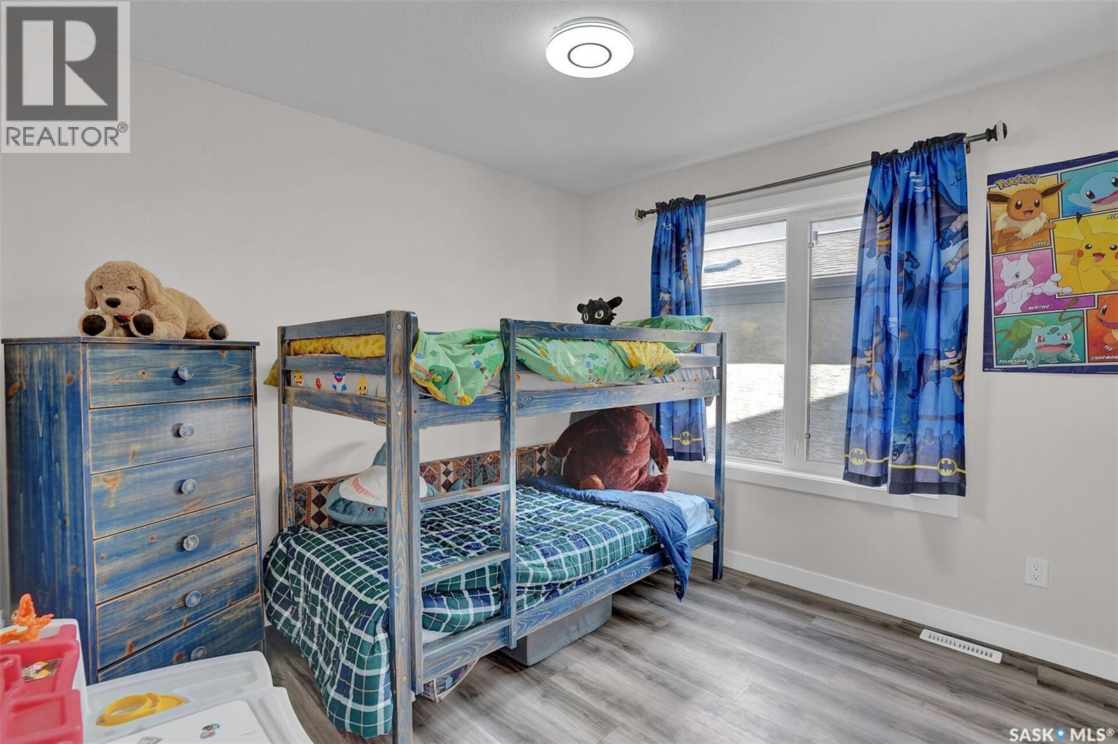 3204 Crosbie Crescent Property Photo 41
