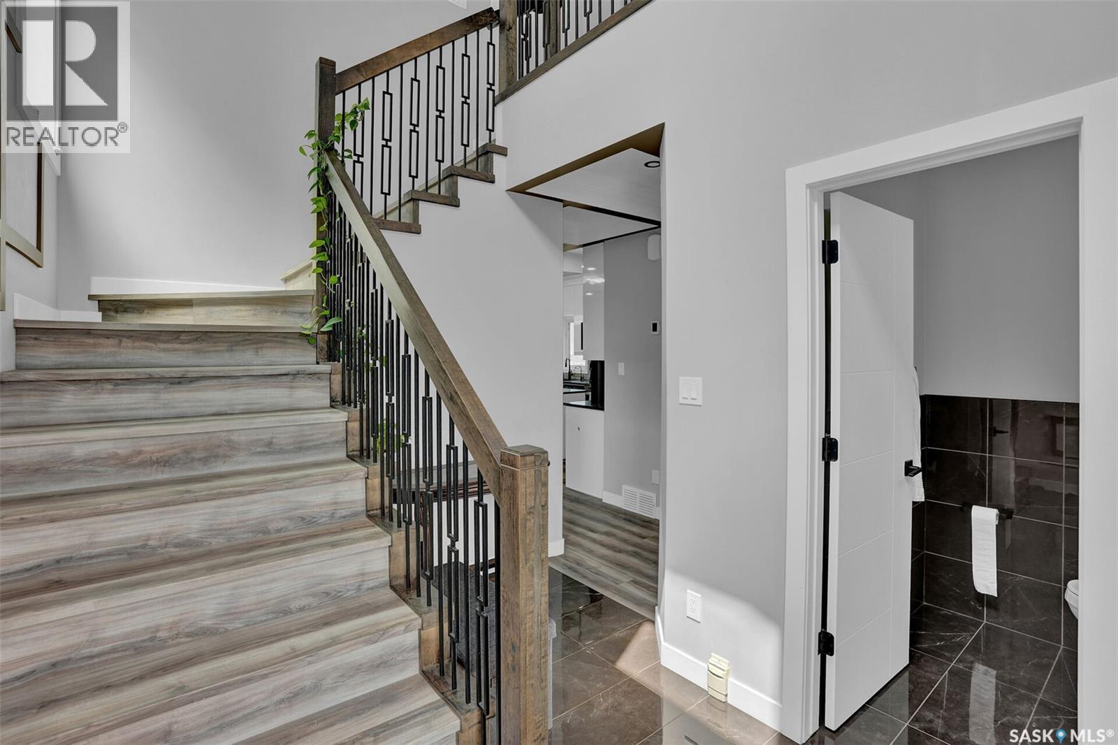3204 Crosbie Crescent Property Photo 55