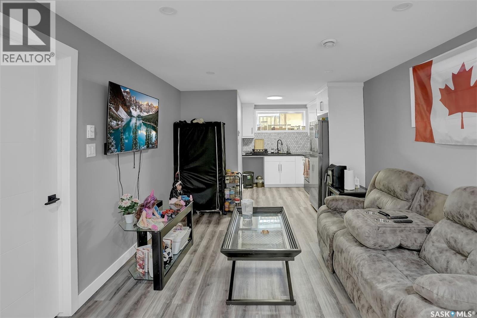 3204 Crosbie Crescent Property Photo 65