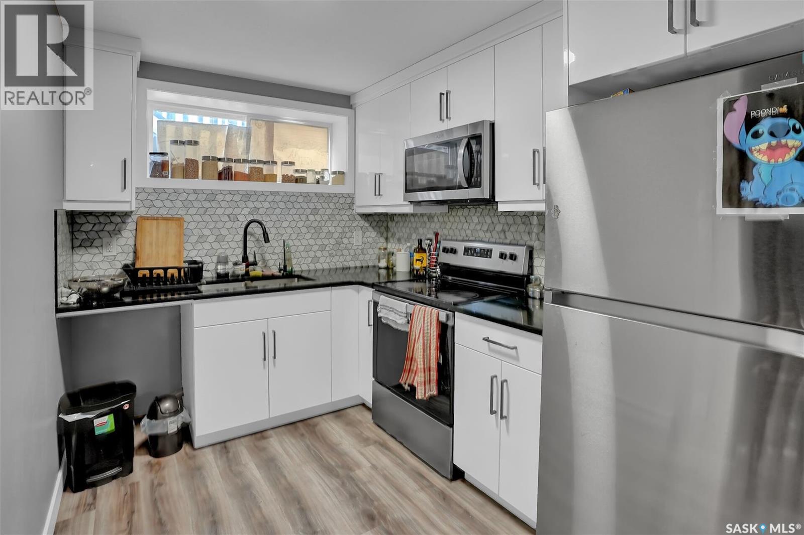 3204 Crosbie Crescent Property Photo 67