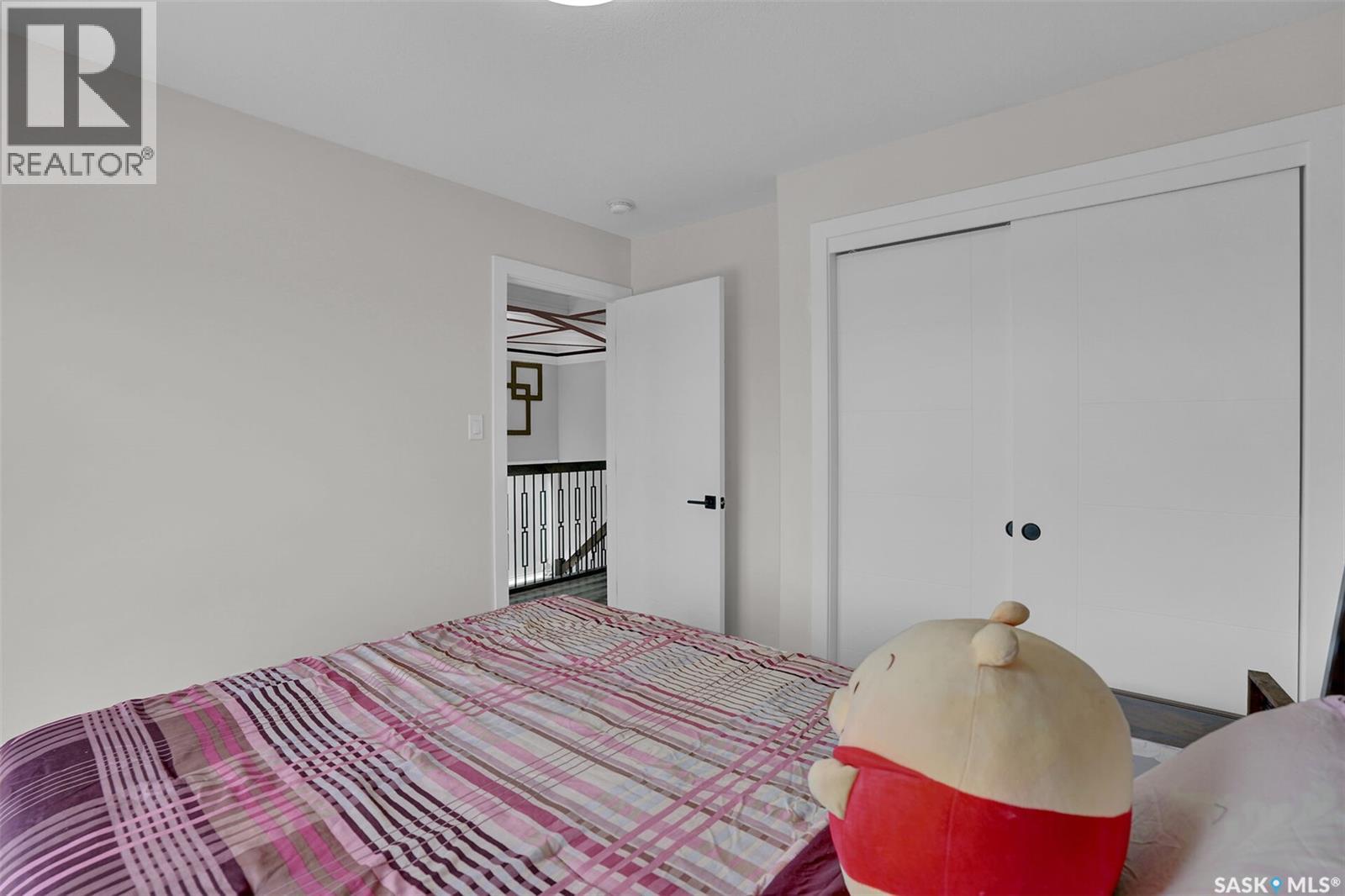 3204 Crosbie Crescent Property Photo 89