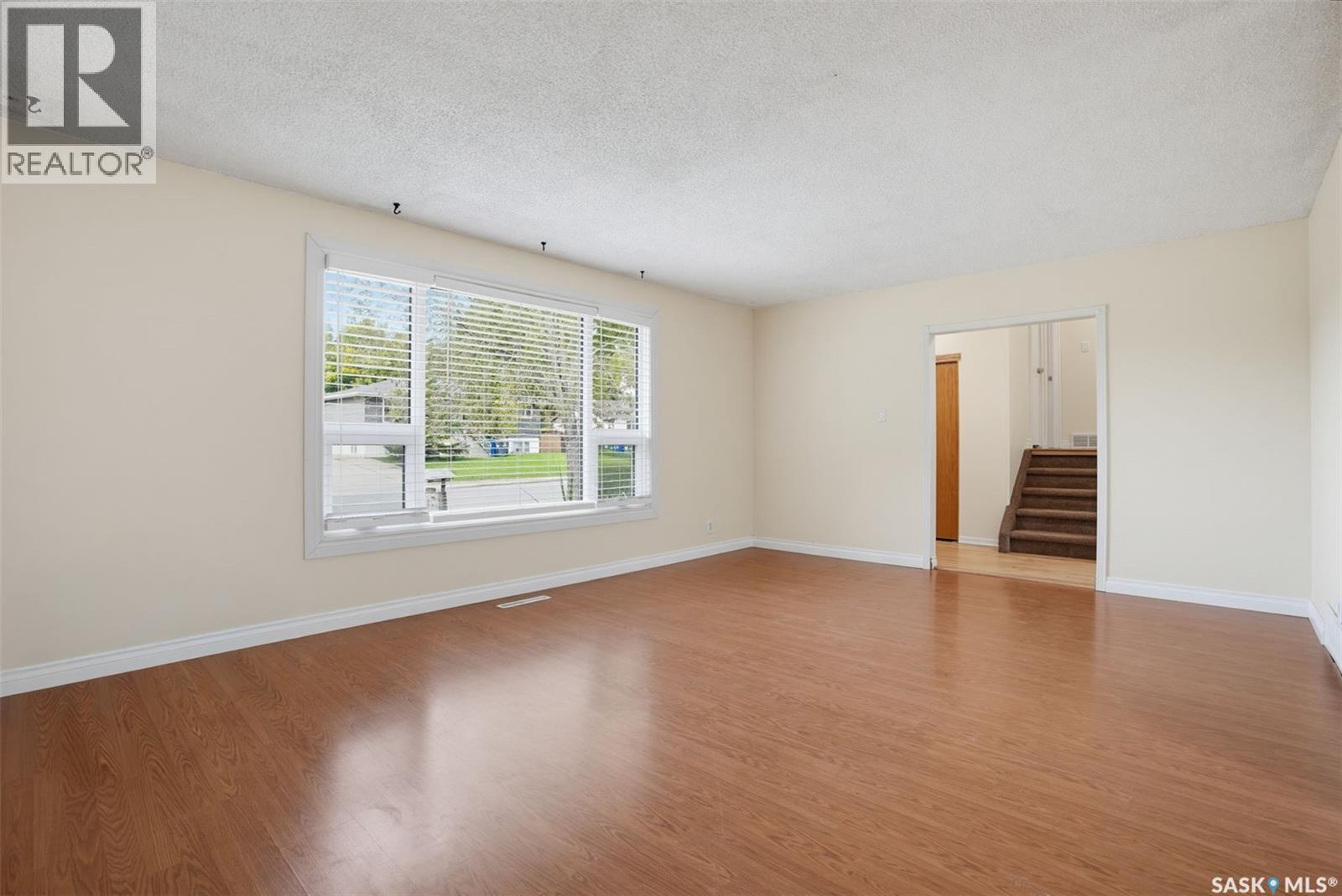 1108 Tiffin Crescent Property Photo 6