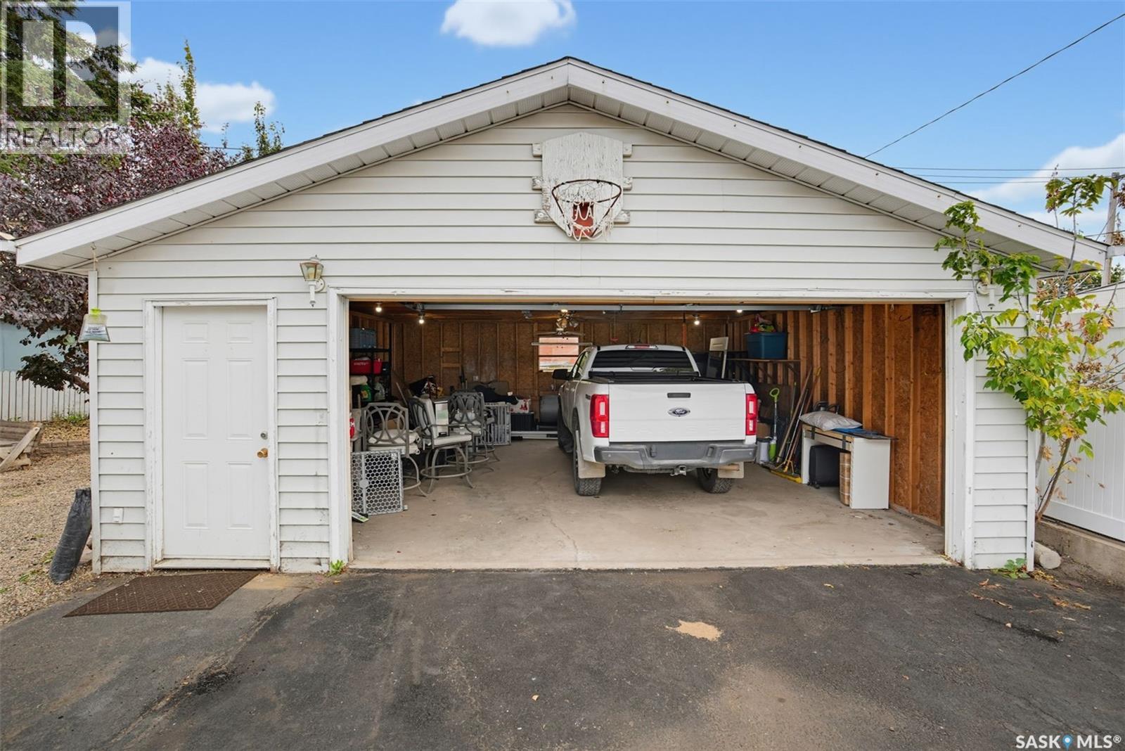 1108 Tiffin Crescent Property Photo 39