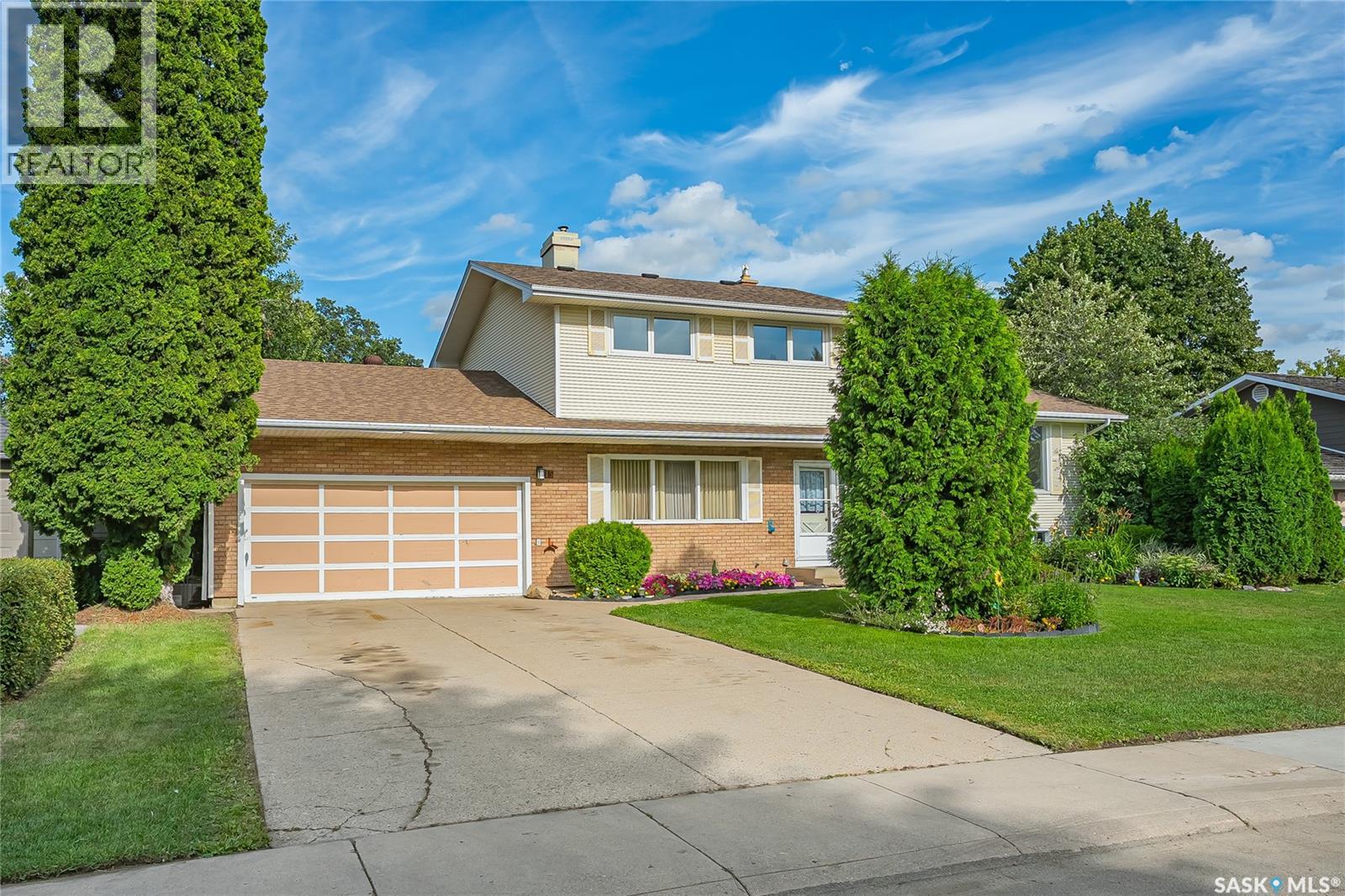 15 Harvard Crescent Property Photo 1