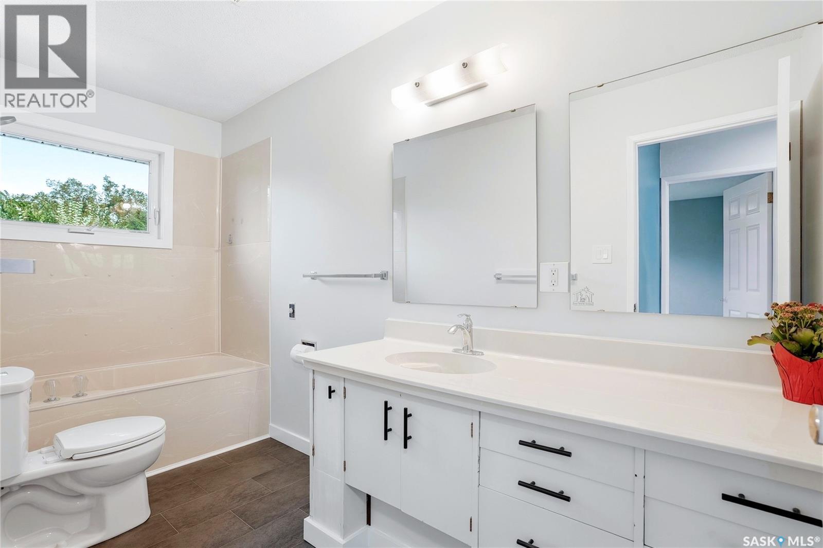 15 Harvard Crescent Property Photo 35