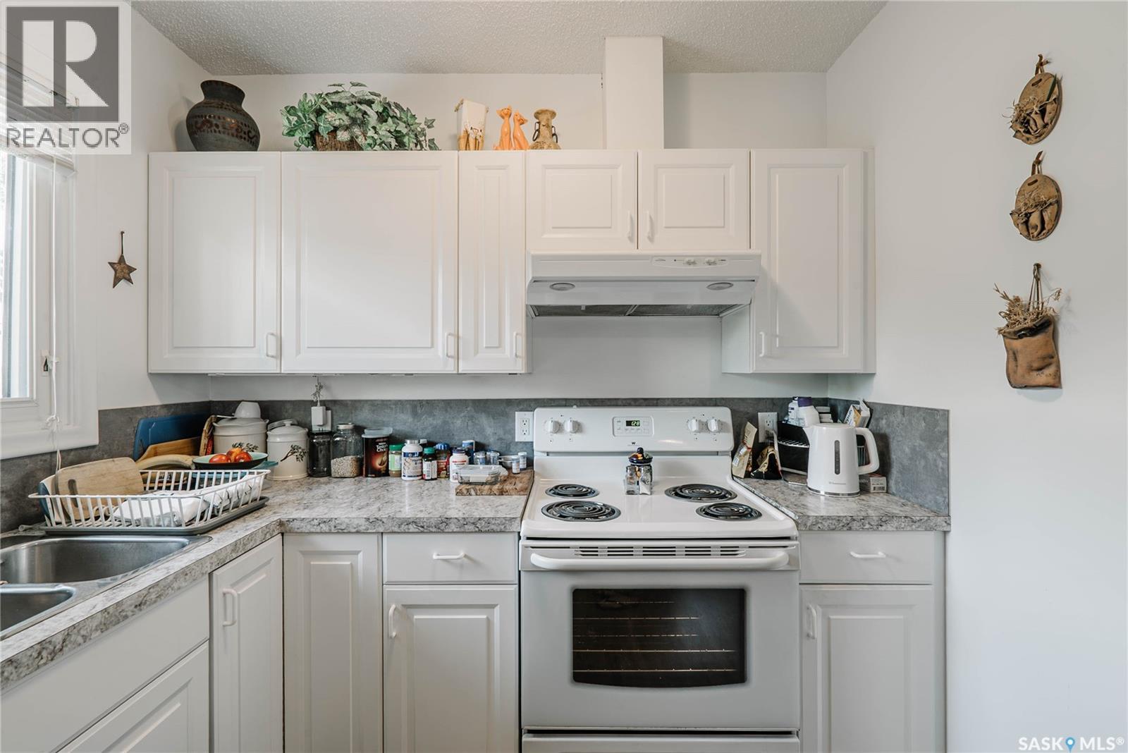 127 107th Street W Property Photo 5