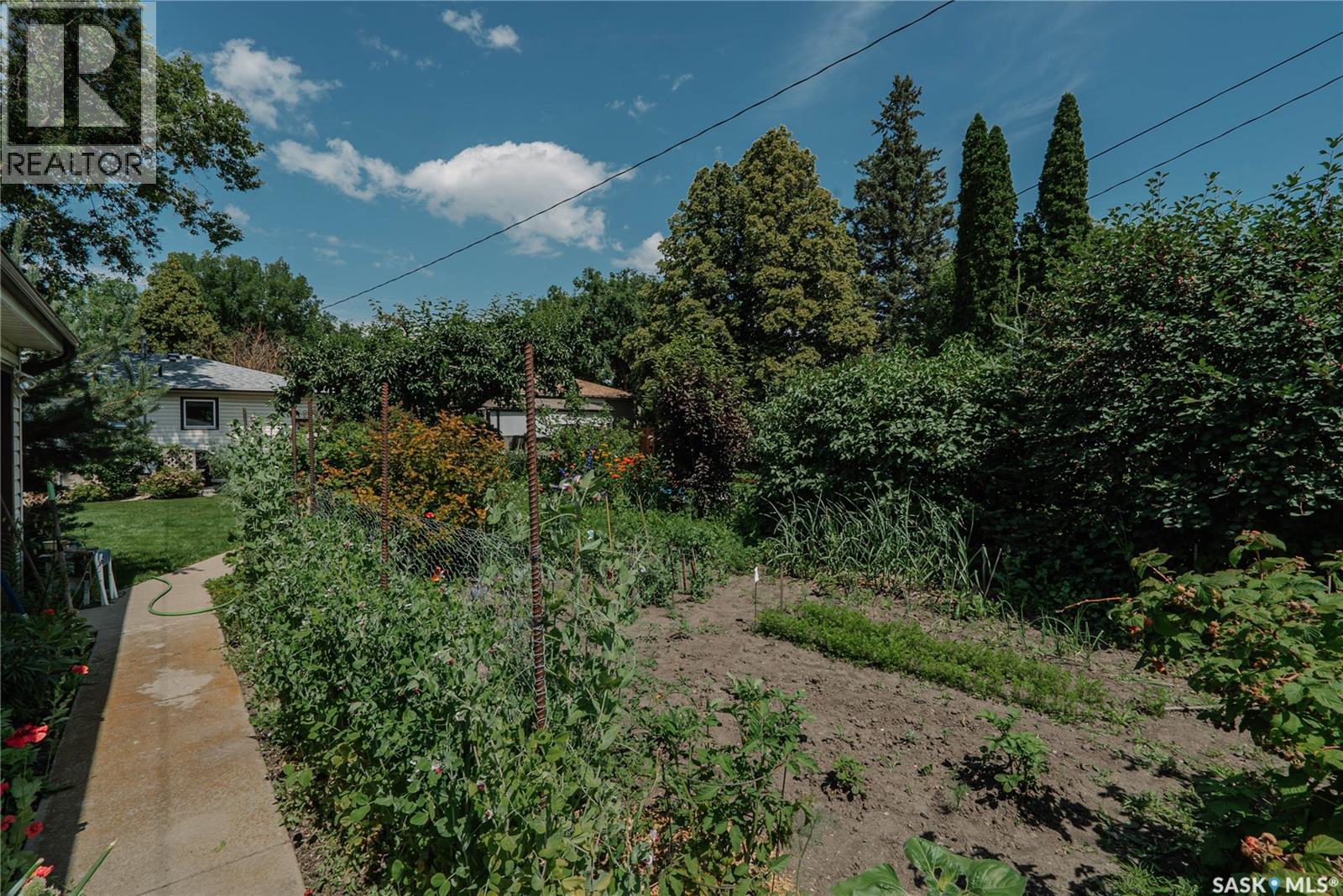127 107th Street W Property Photo 27