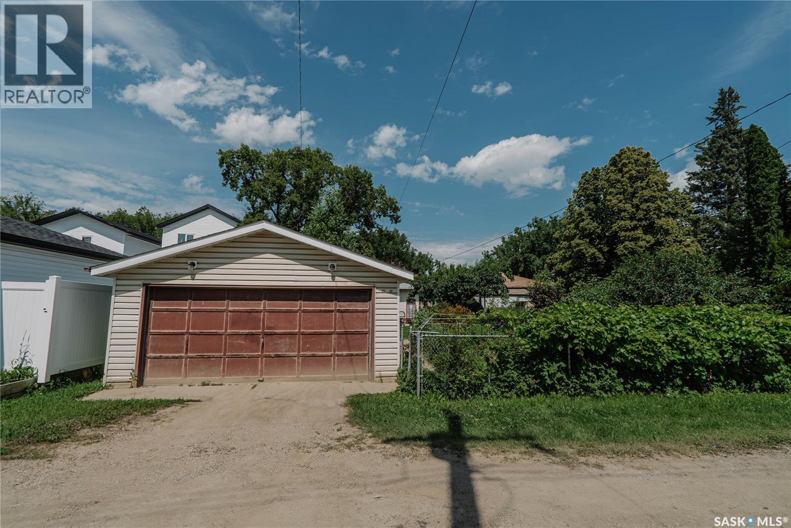 127 107th Street W Property Photo 29