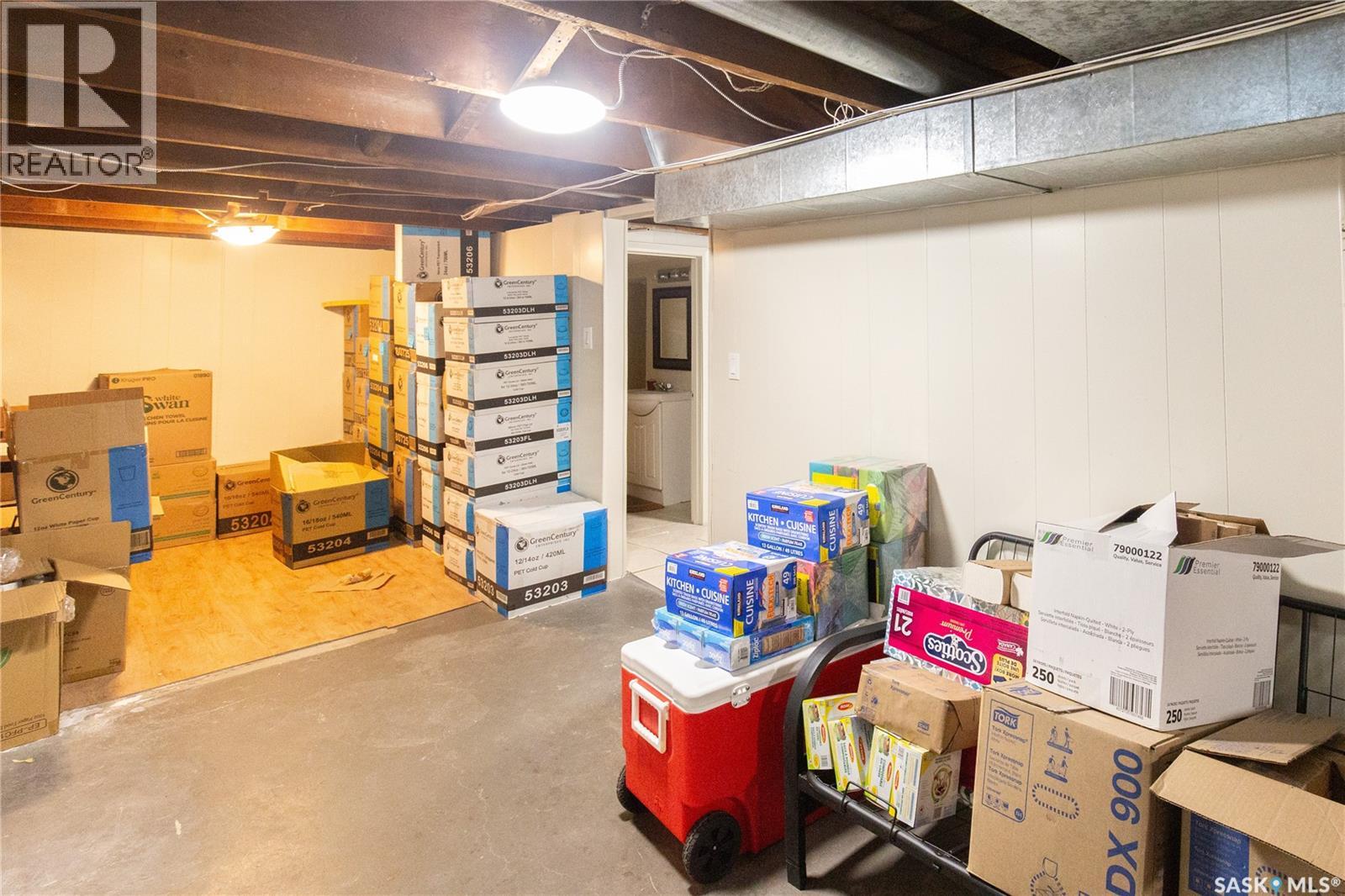 48-50 Stadacona Street W Property Photo 17