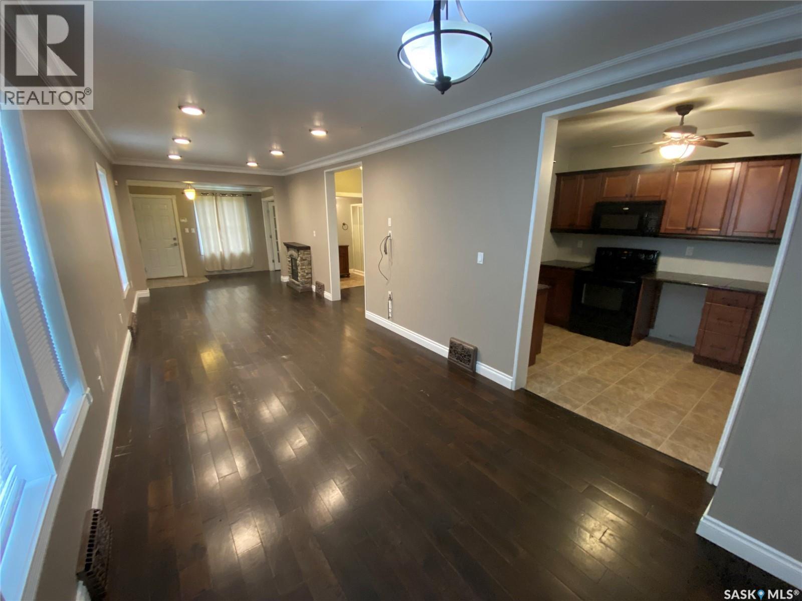 277 Fourth Avenue N Property Photo 5