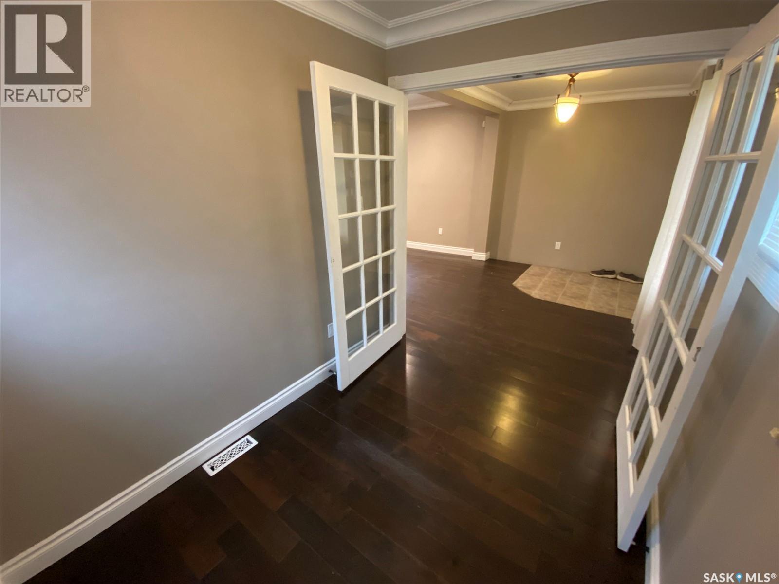 277 Fourth Avenue N Property Photo 8