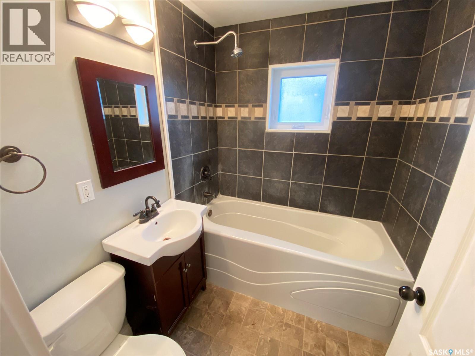 277 Fourth Avenue N Property Photo 18